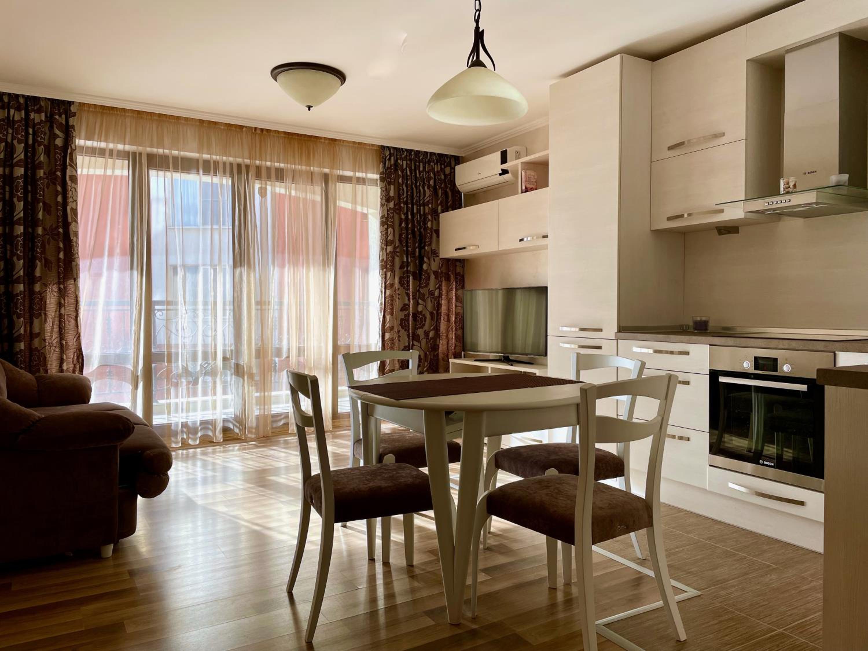 Luxurious 2 BR Appt at the Black Sea Coast