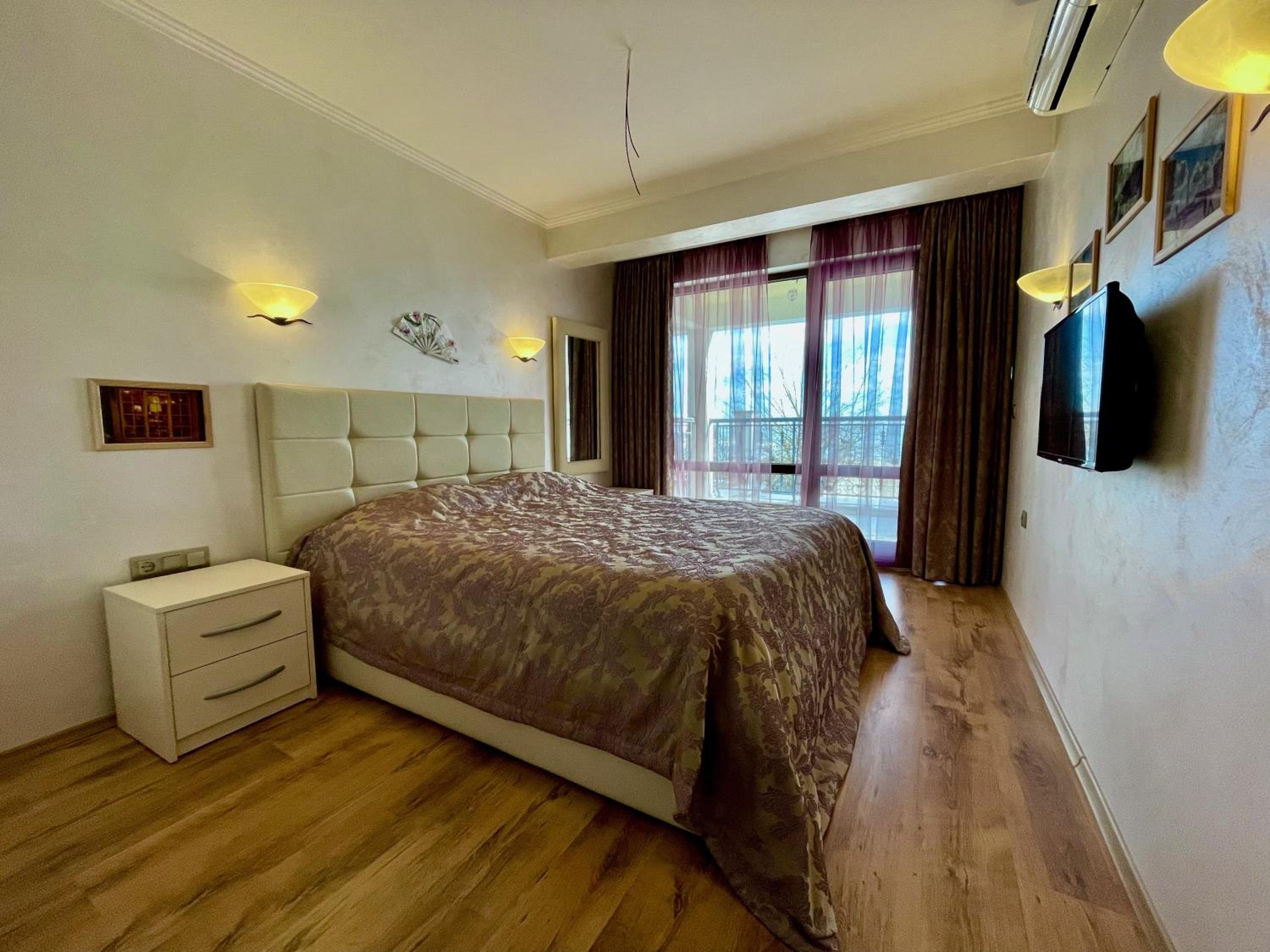 Luxurious 2 BR Appt at the Black Sea Coast