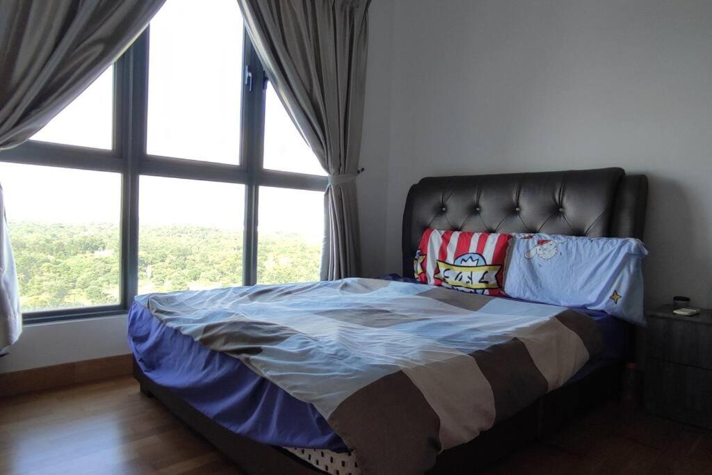 2 bedder Seaview condo with Wifi near Legoland for 6 pax