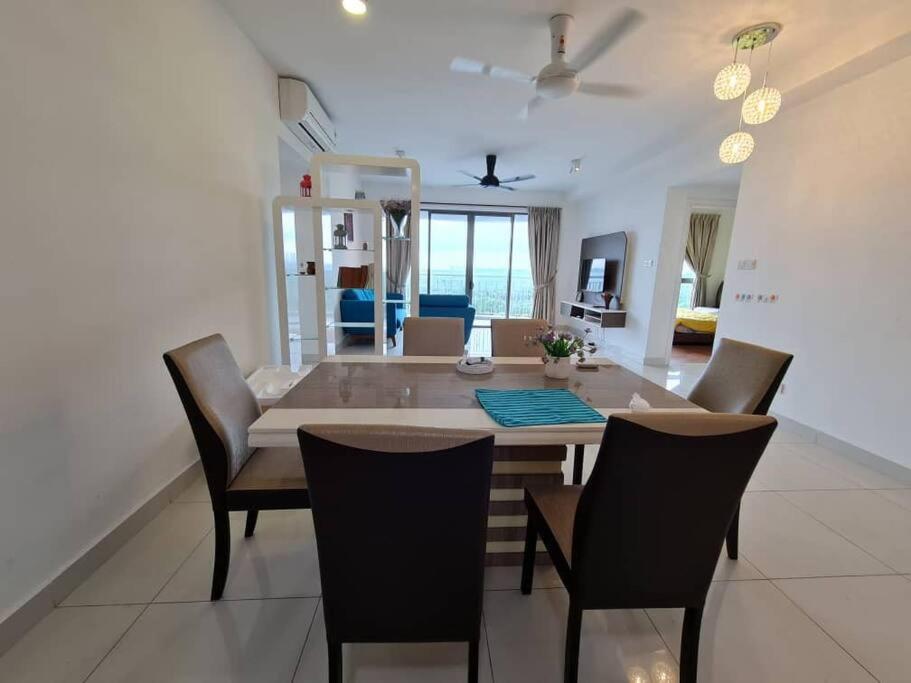 2 bedder Seaview condo with Wifi near Legoland for 6 pax photo 6