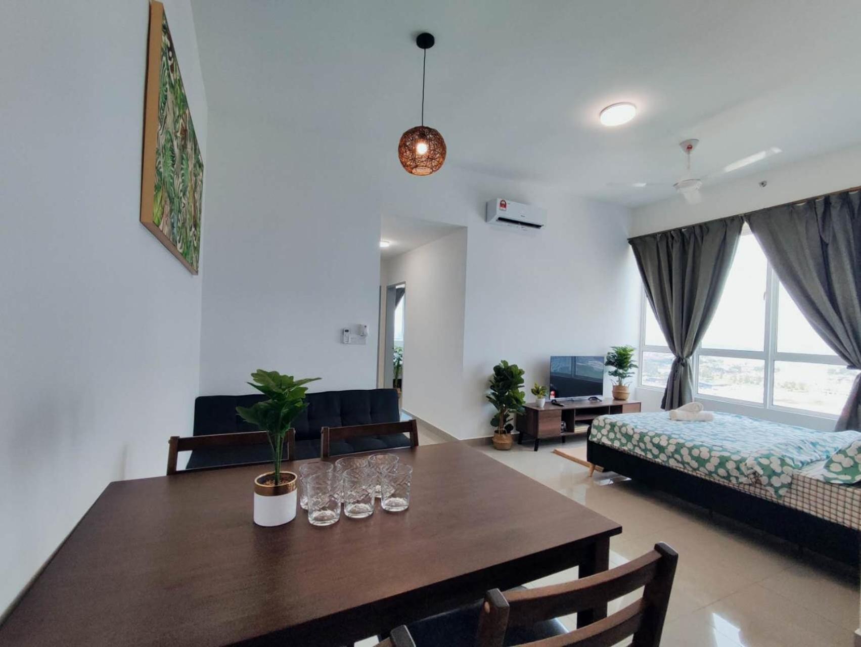 Balinese Seaview Trevor Amber Suite view 5
