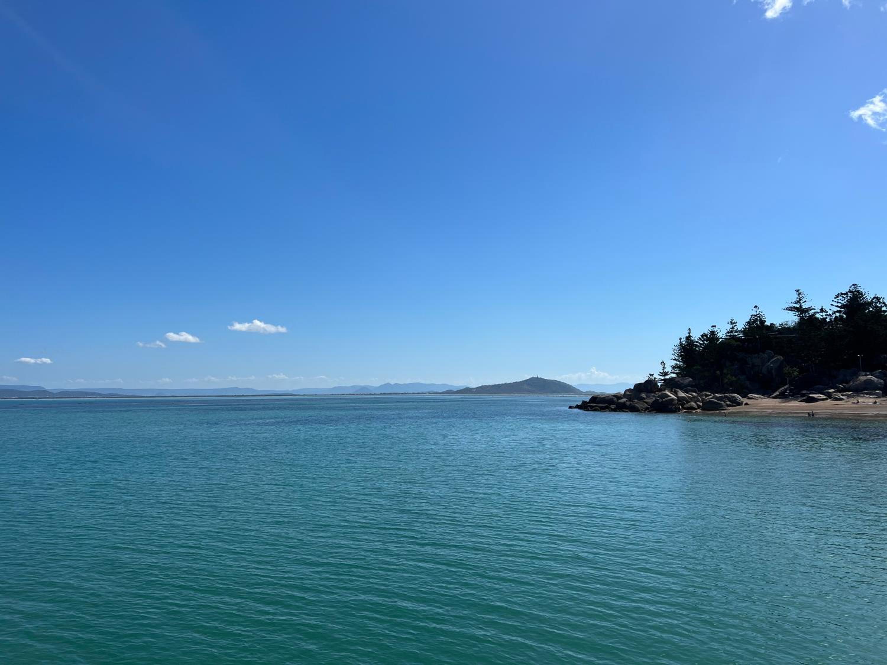 Modern Quiet Holiday 4 bedroom Home, Nelly Bay