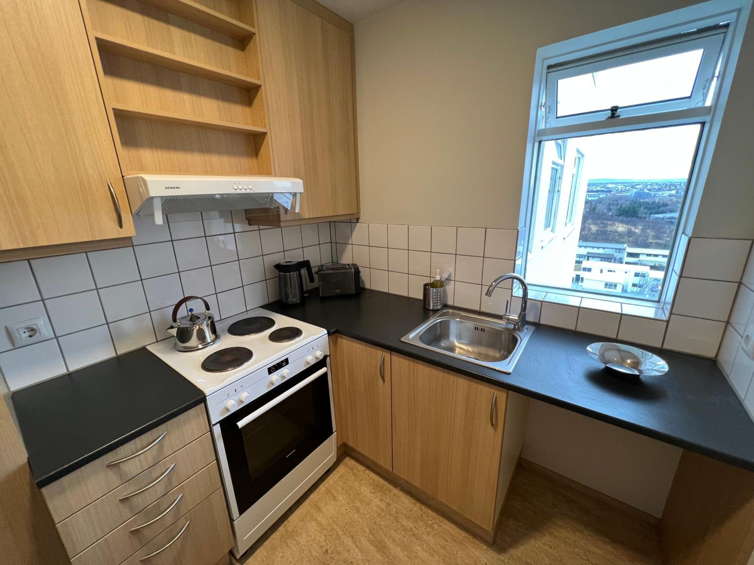 Panoramic Studio Apartment with stunning view - Free Parking view 4