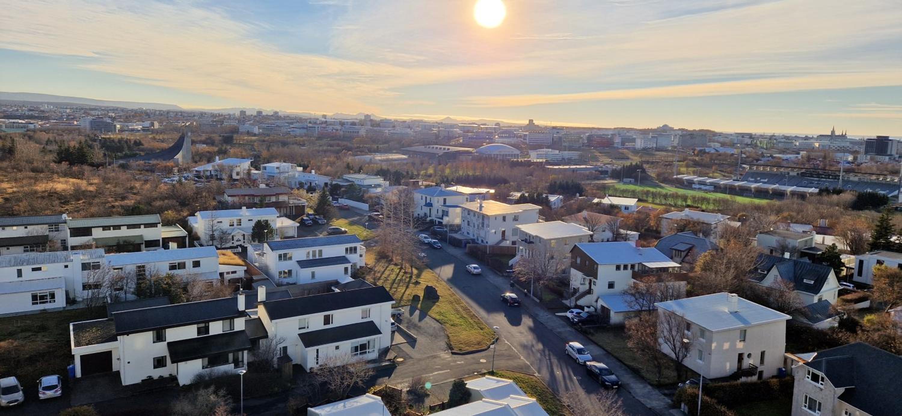 Panoramic Studio Apartment with stunning view - Free Parking view 5