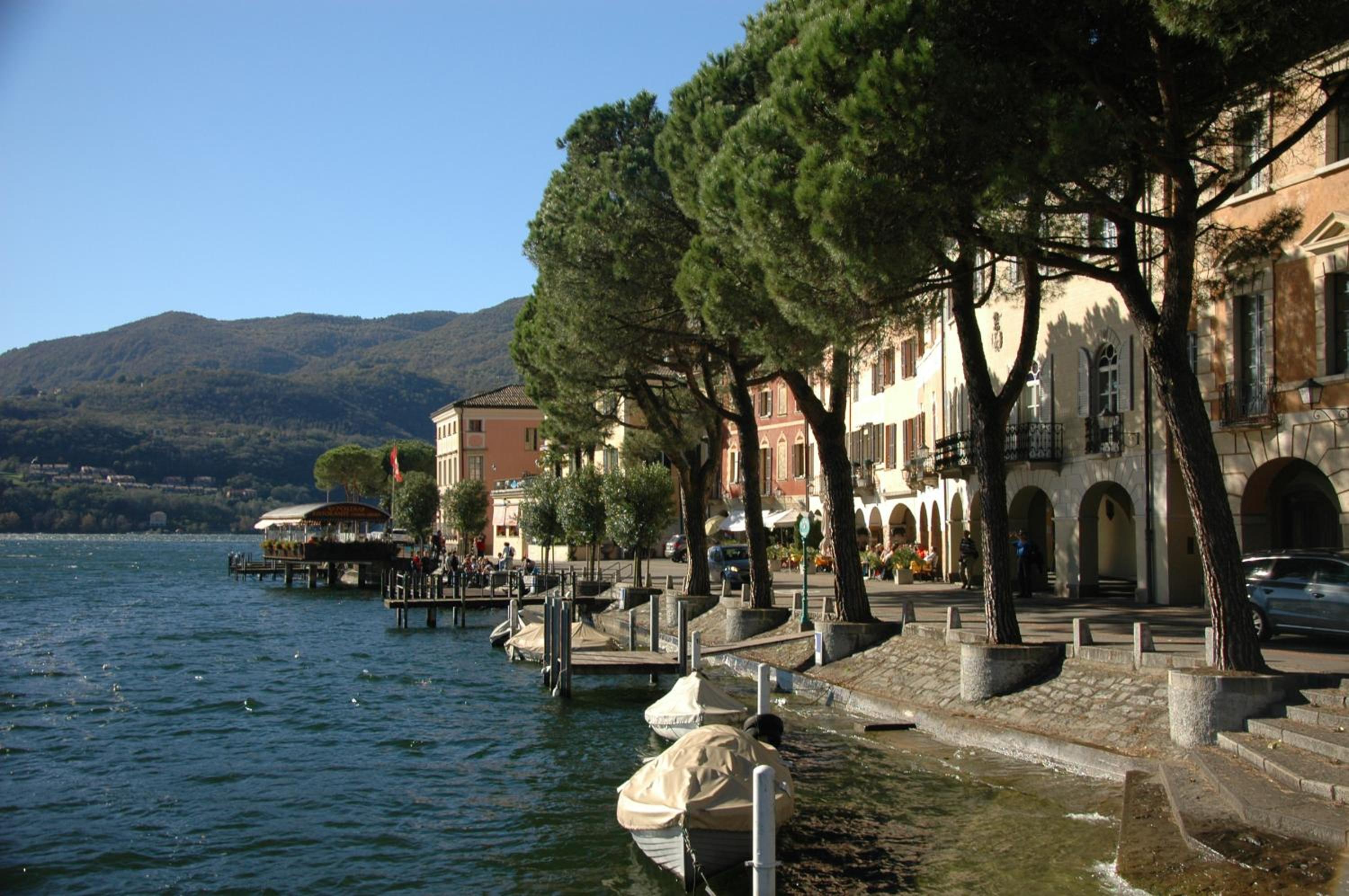SIN4 Apartments by Quokka 360 - overlooking the lake - FAI heritage in Morcote