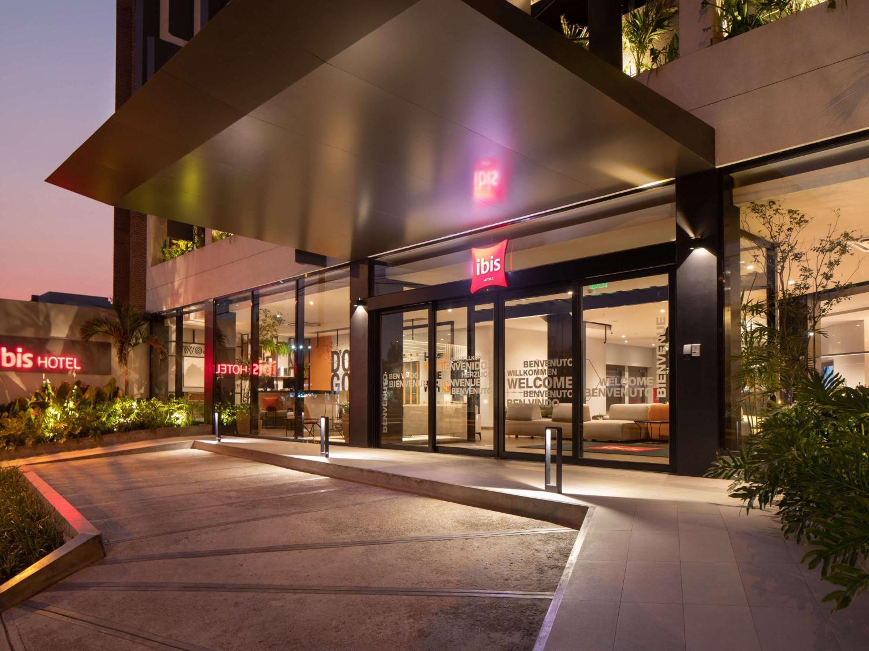 Hotel ibis Santa Cruz de la Sierra - Image 1