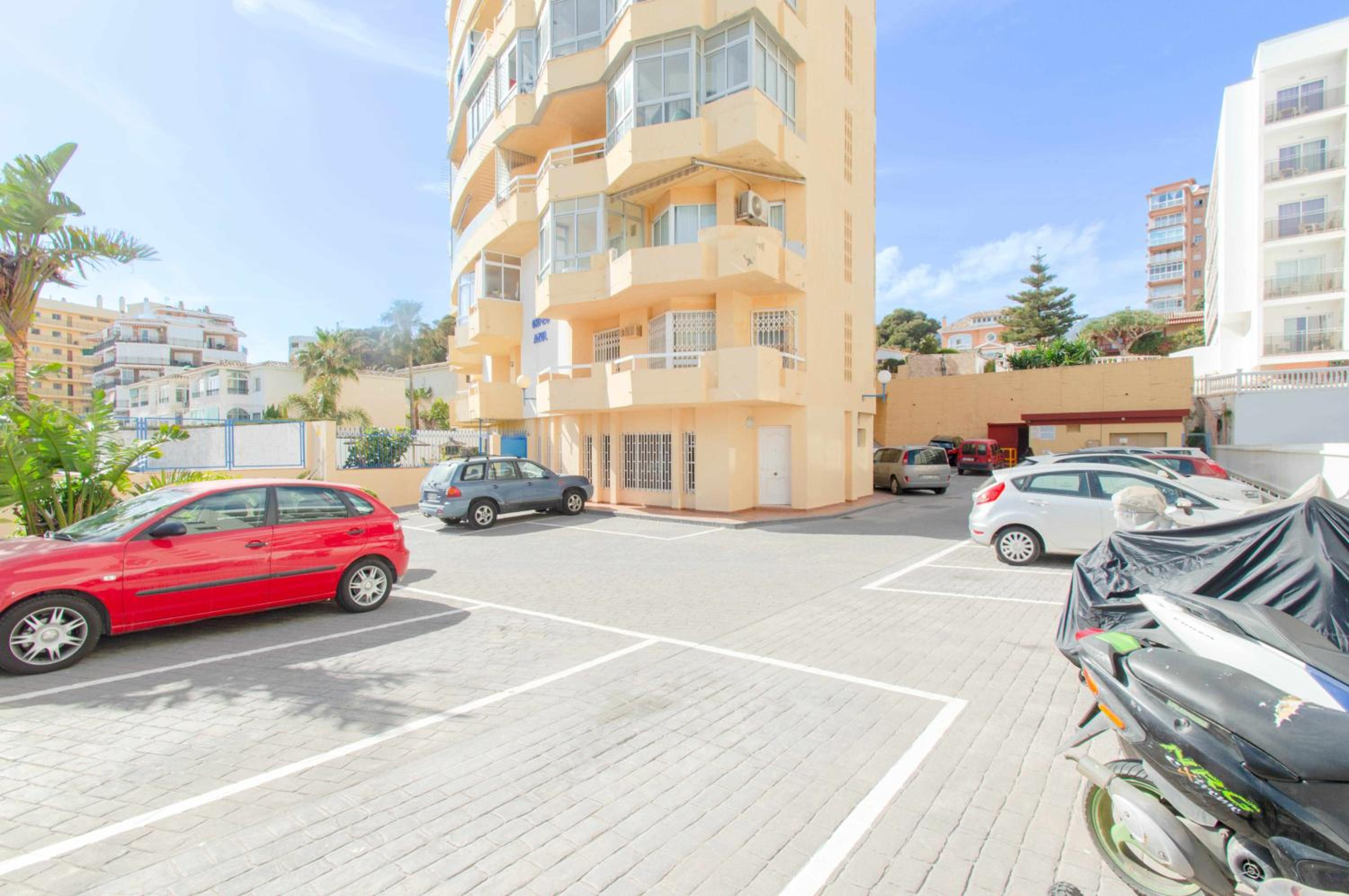 Apartamento con vistas al mar y al lado de todo.