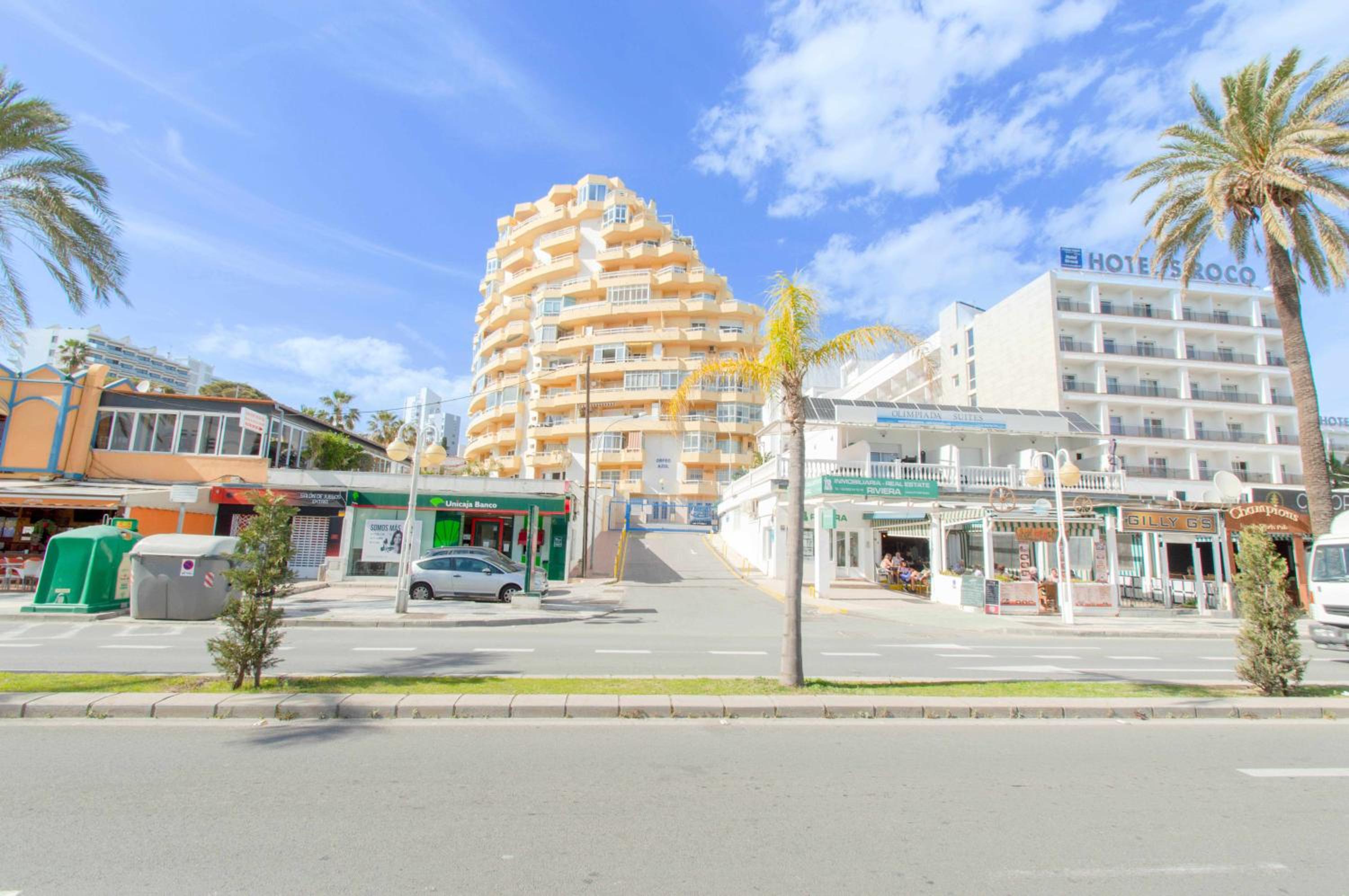 Apartamento con vistas al mar y al lado de todo.