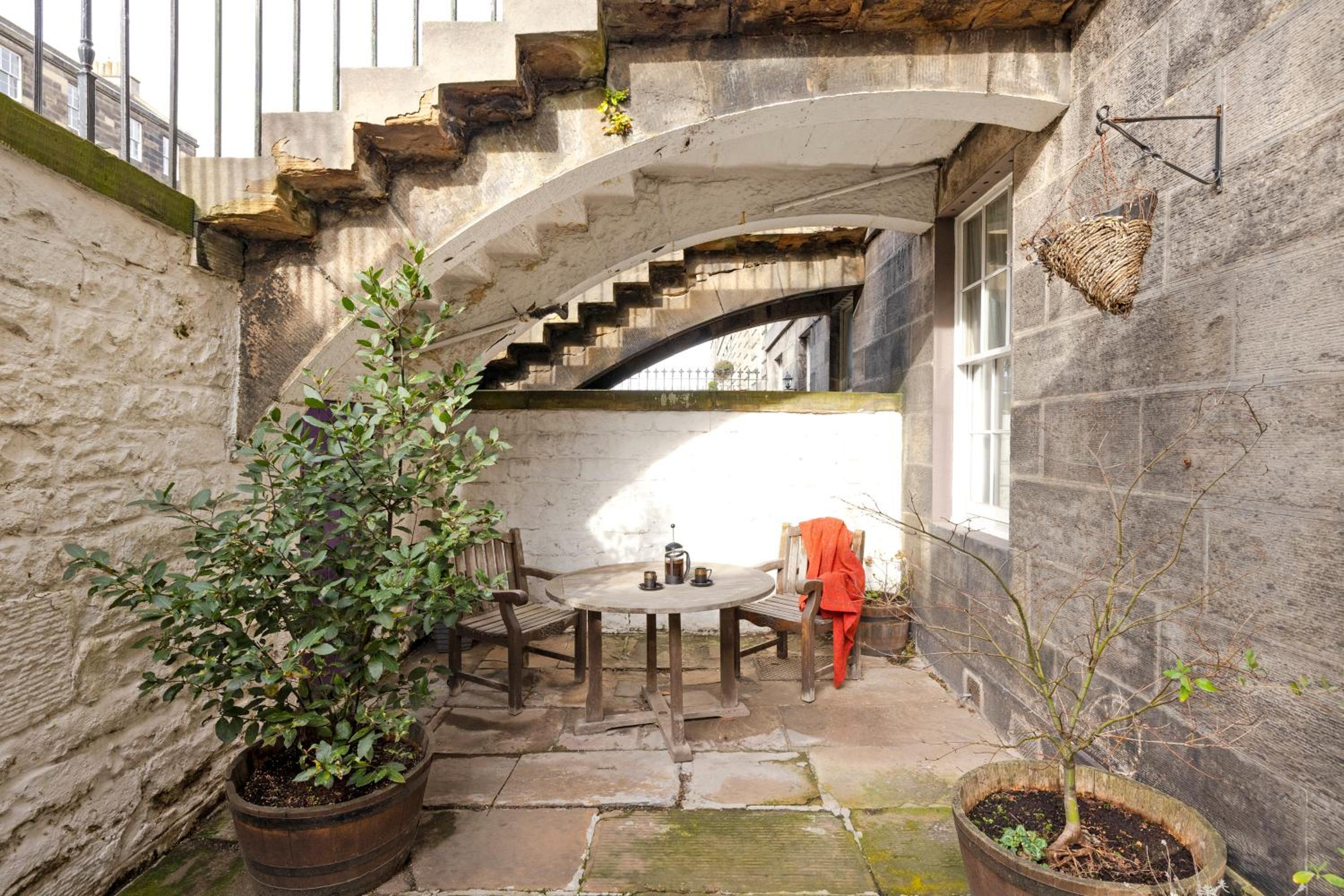 Charming Hideaway in Edinburgh City Centre