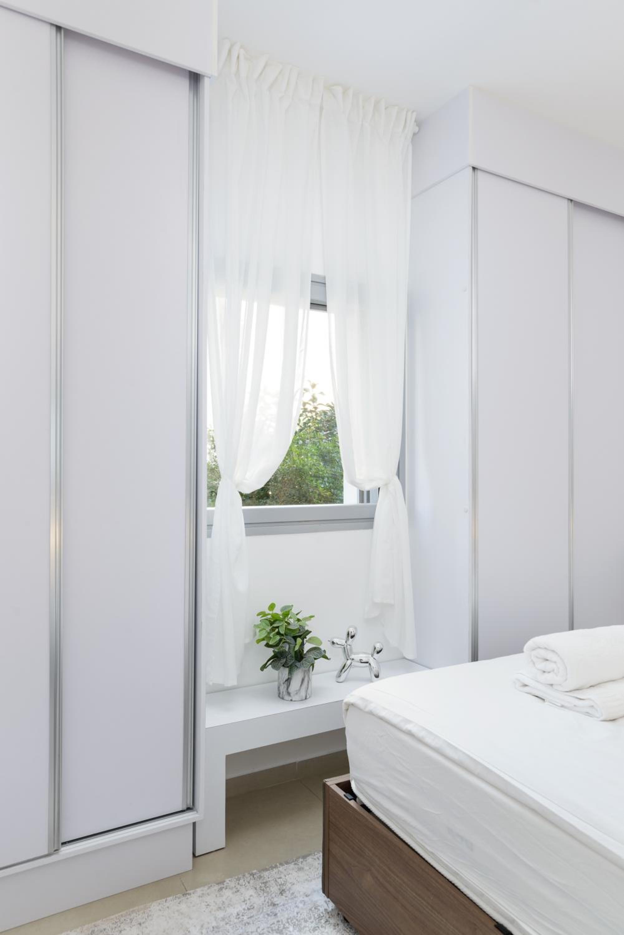 Mamad Quiet Apt & Terrace Near Beach By Feelhome