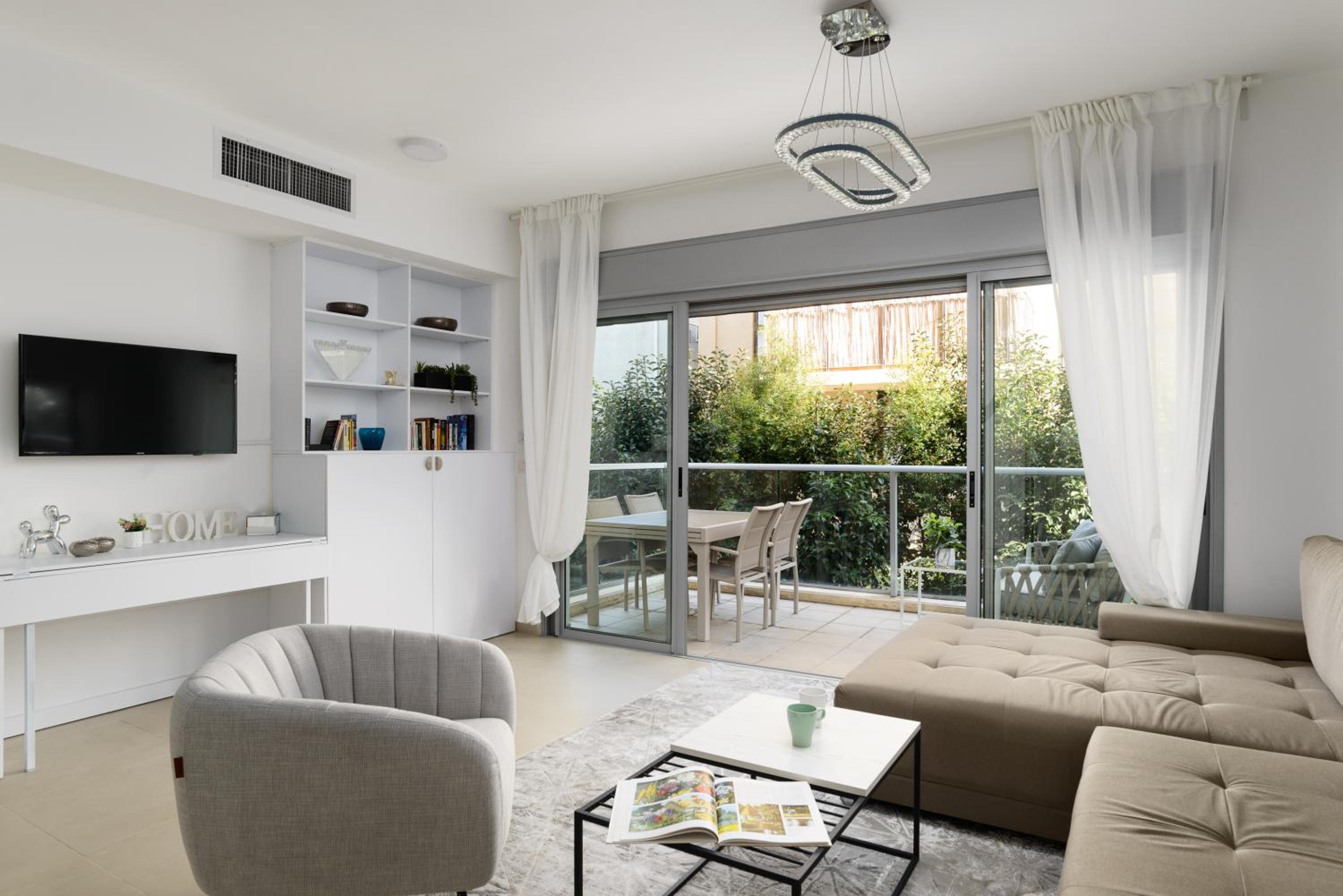 Mamad Quiet Apt & Terrace Near Beach By Feelhome