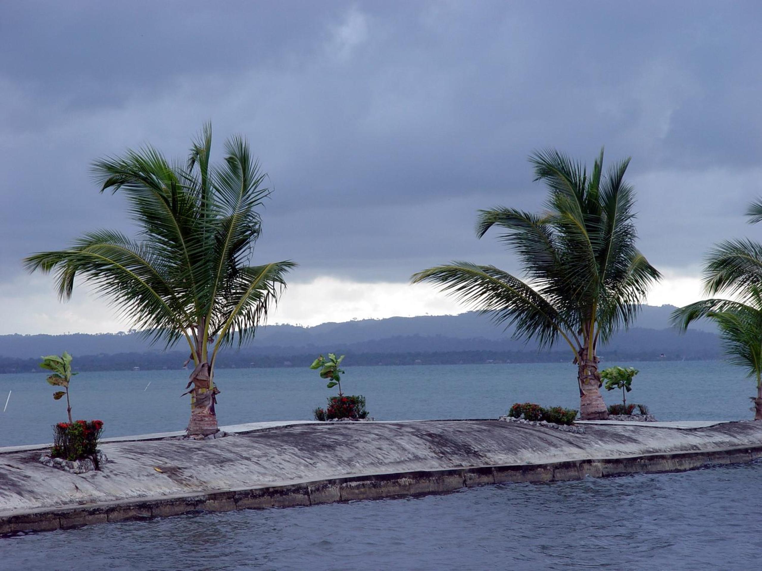 Amatique Bay Hotel