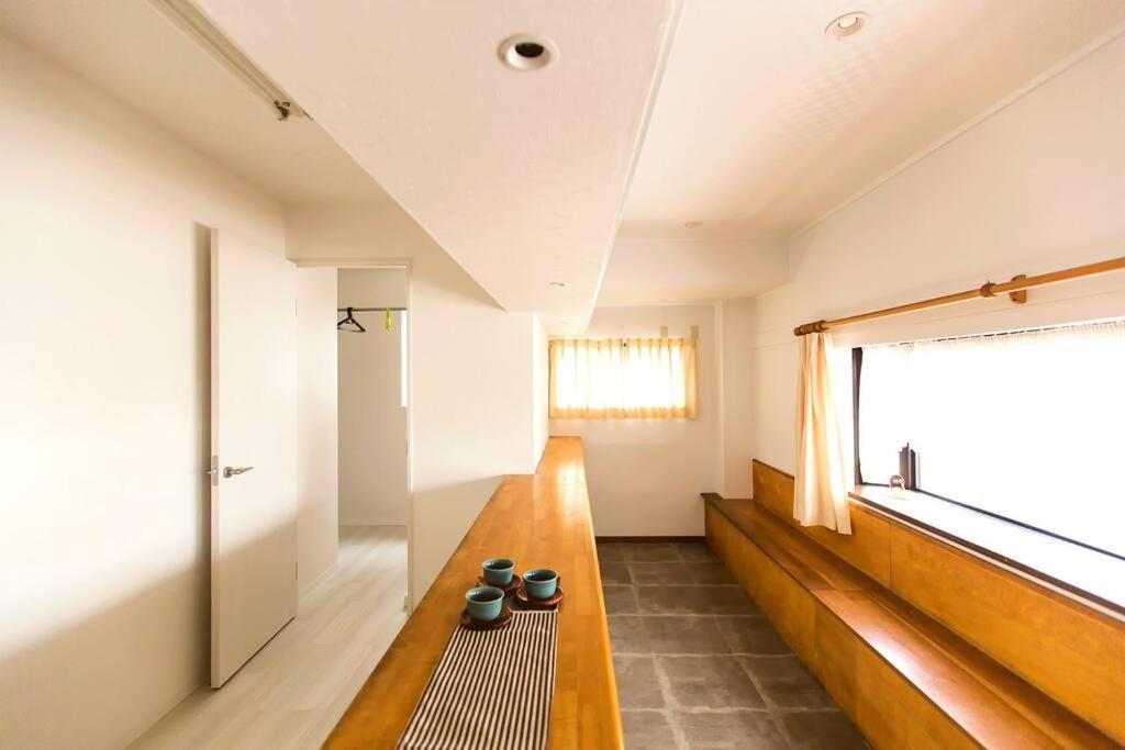 Osaka SENJU big Tatami house Max 16ppl direct to KIX airport