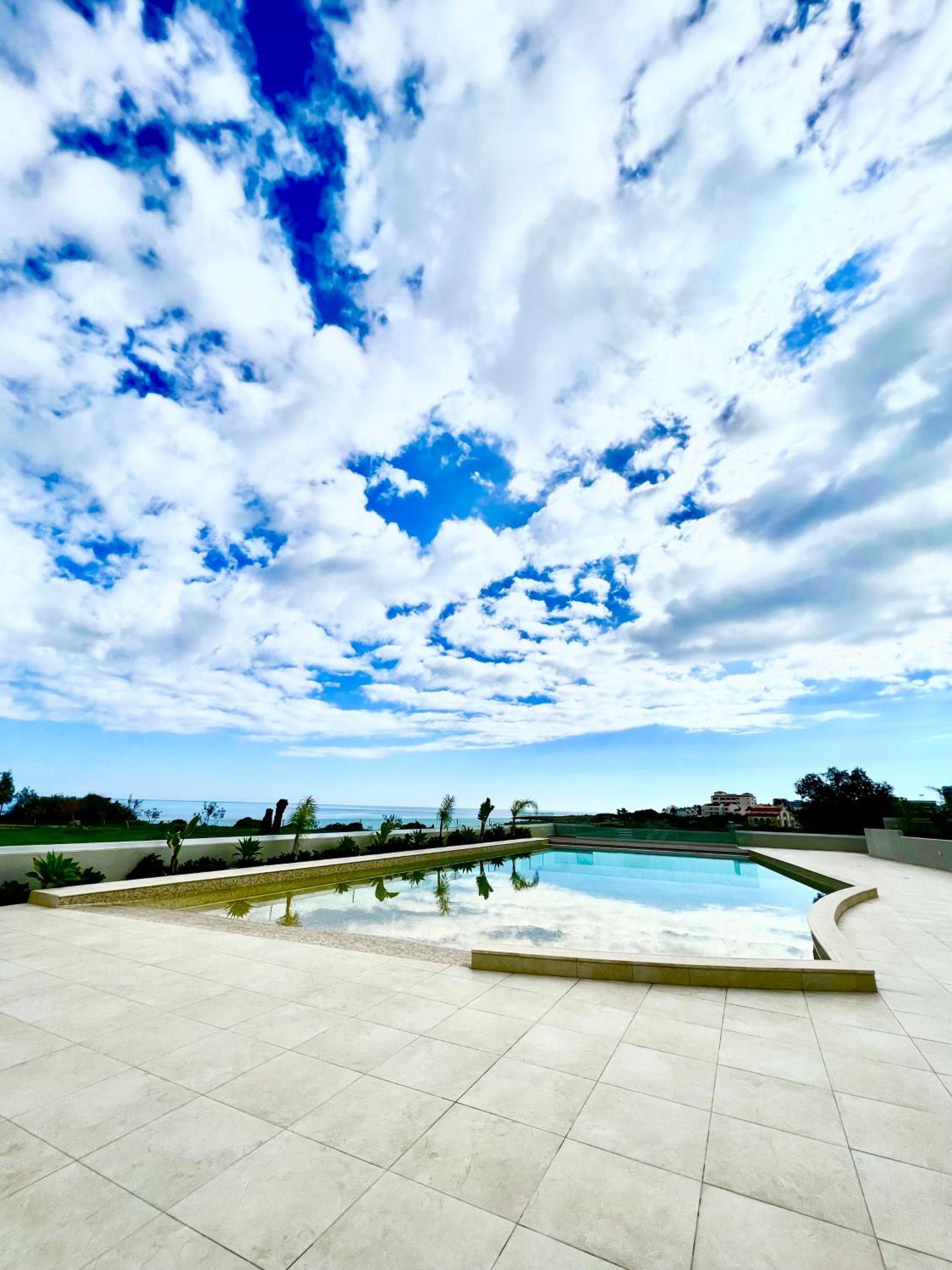 Emerald Suites