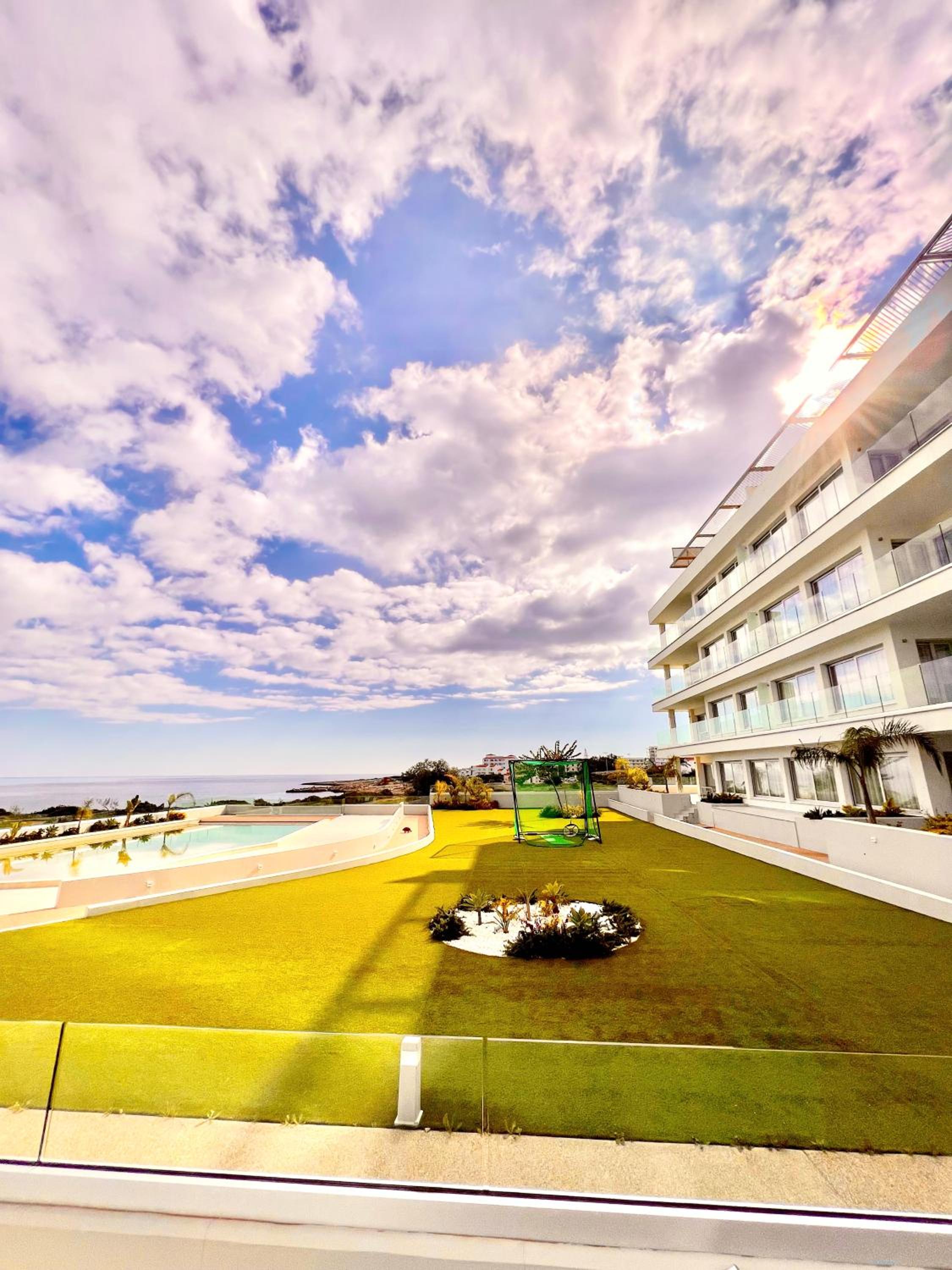 Emerald Suites