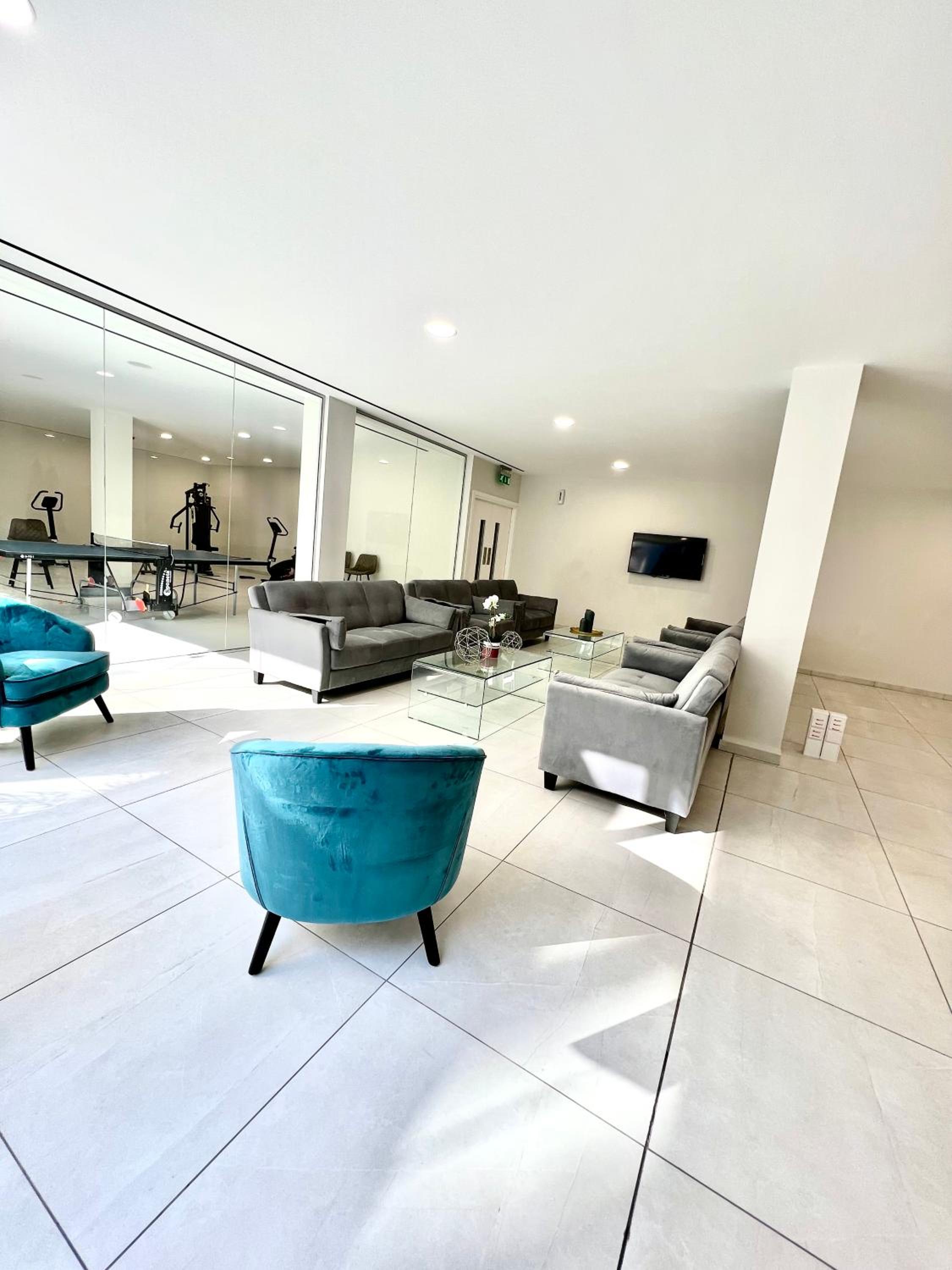 Emerald Suites