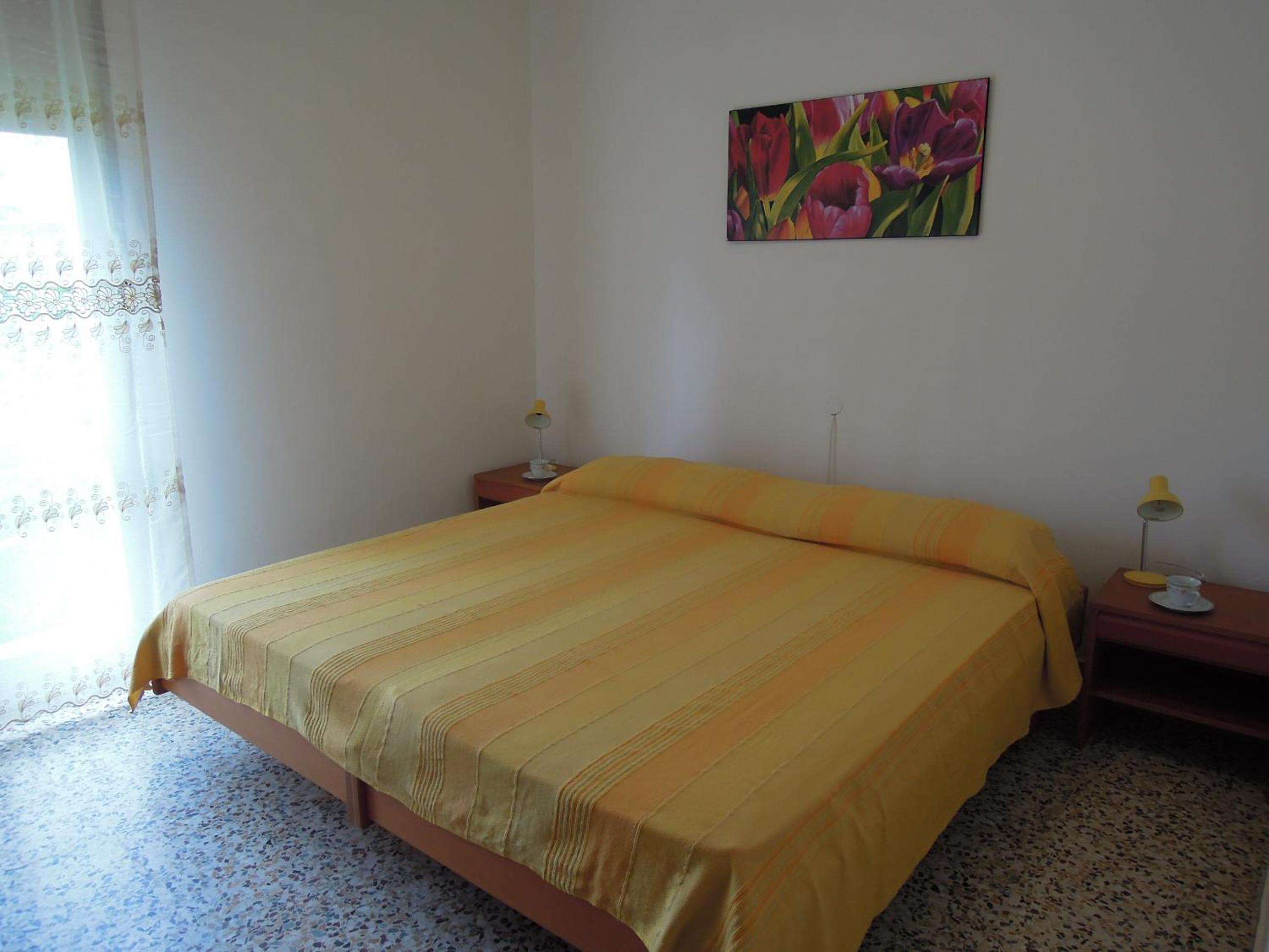 Semi-detached villa with large private garden view 5