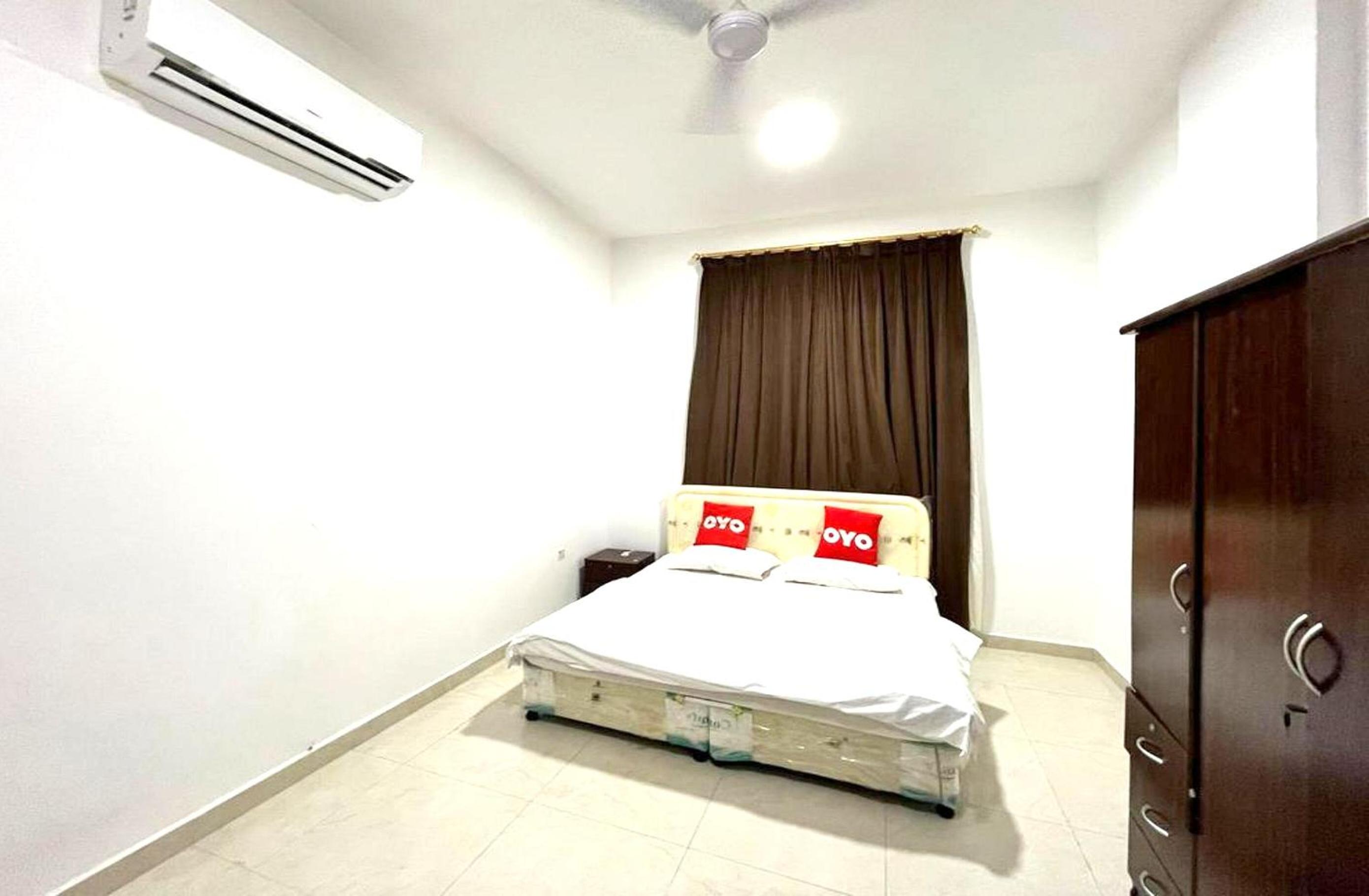 Super OYO 144 Al Tawasi Furnished Apartments view 3