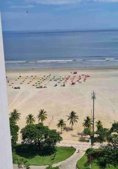 VISTA MAR - APARTAMENTO EM FRENTE A PRAIA NO GONZAGA - EM SANTOS