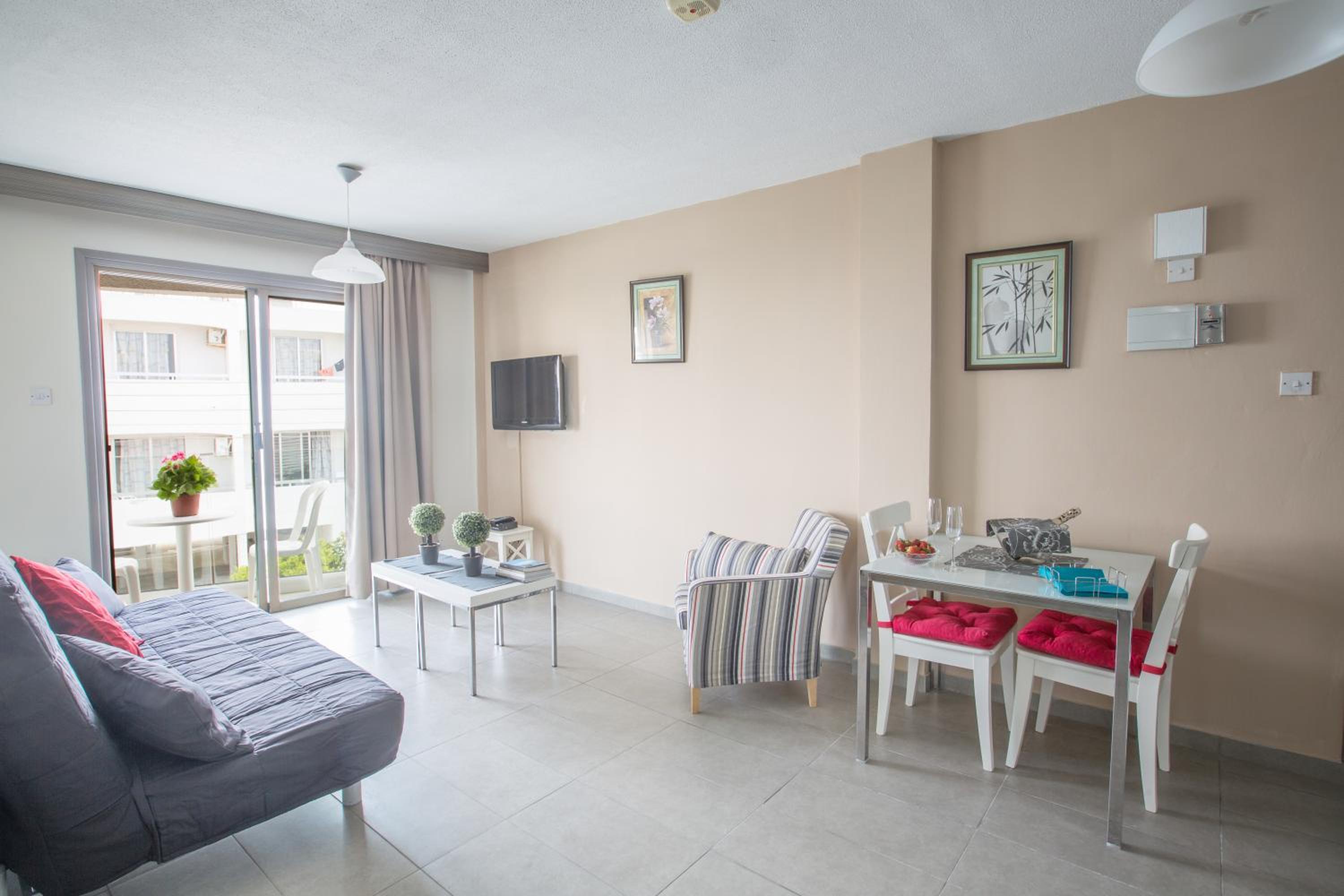 Ayia Napa Holiday Apartment So4