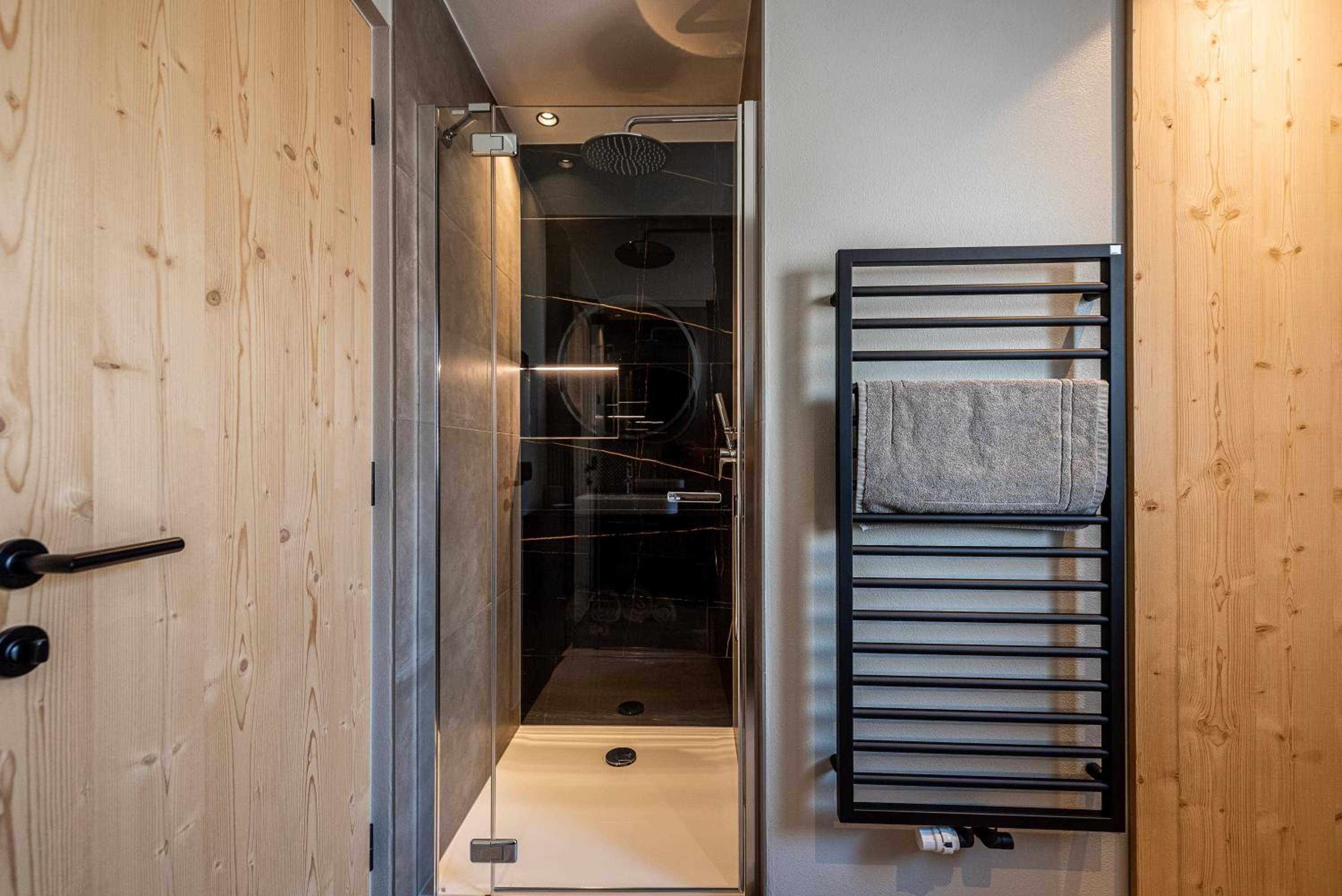 Small Luxury Apartments Lausa