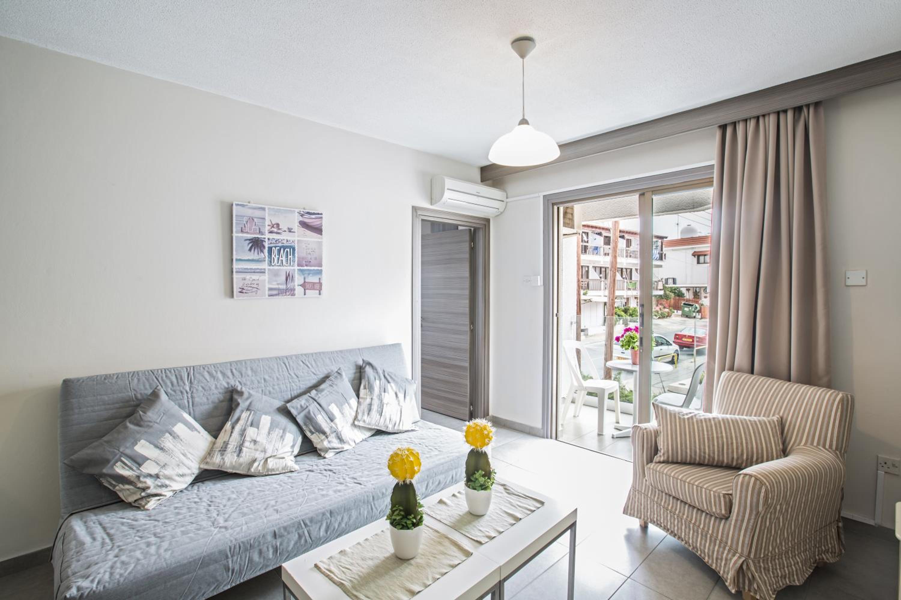 Ayia Napa Holiday Apartment So8