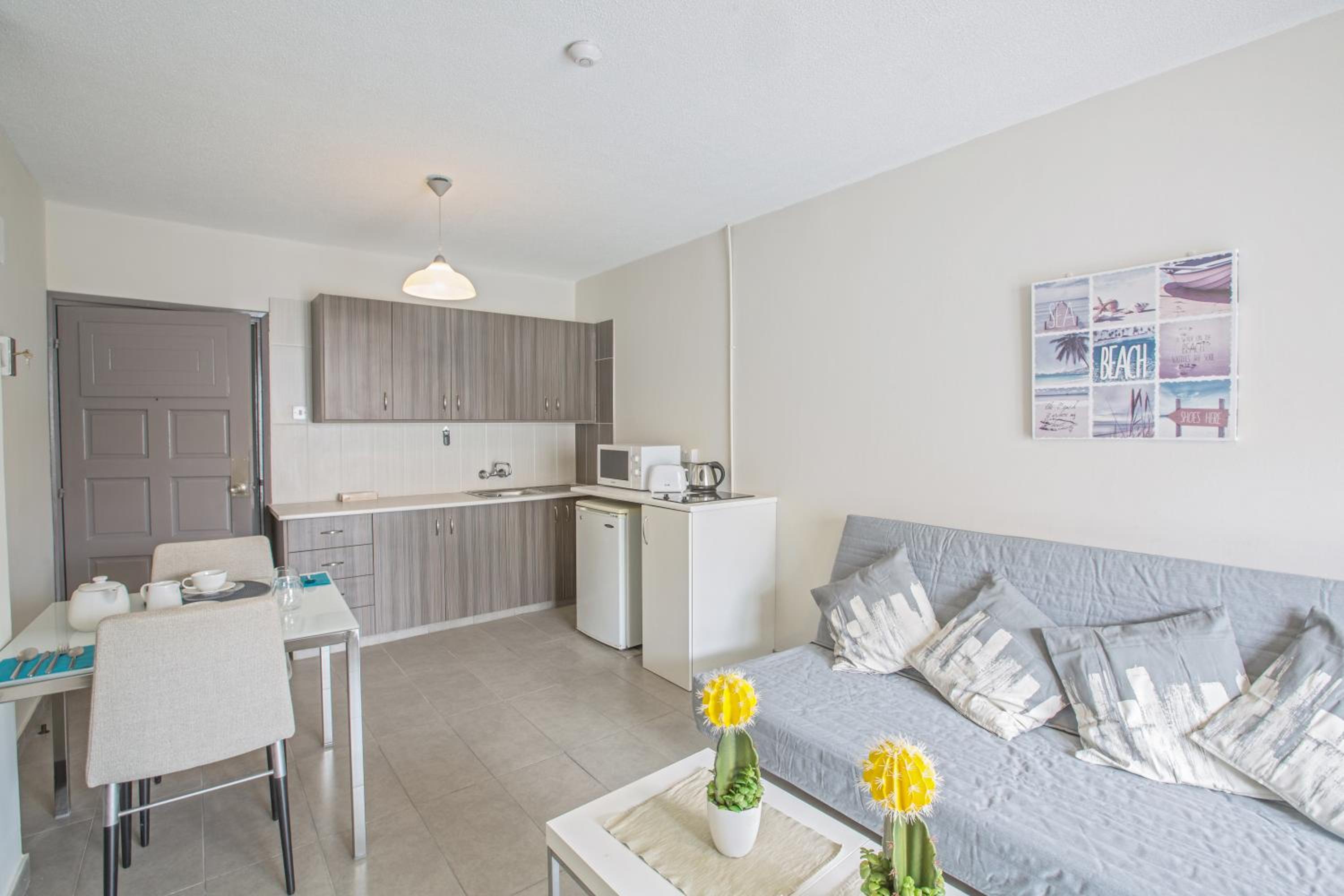 Ayia Napa Holiday Apartment So8