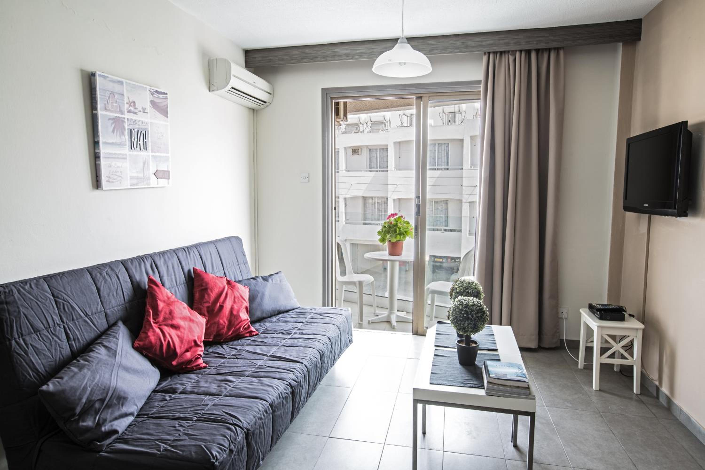 Ayia Napa Holiday Apartment So9