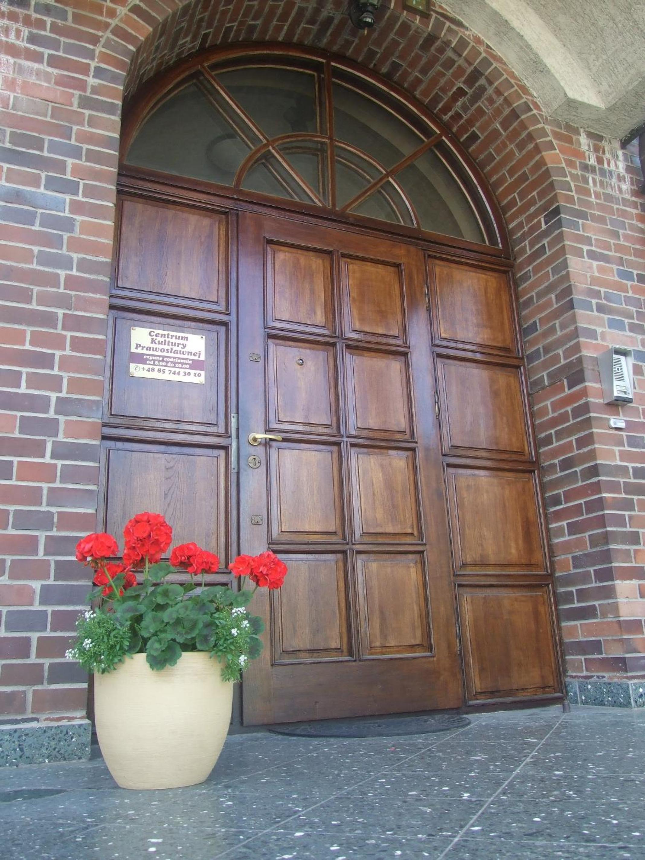 Photo 8