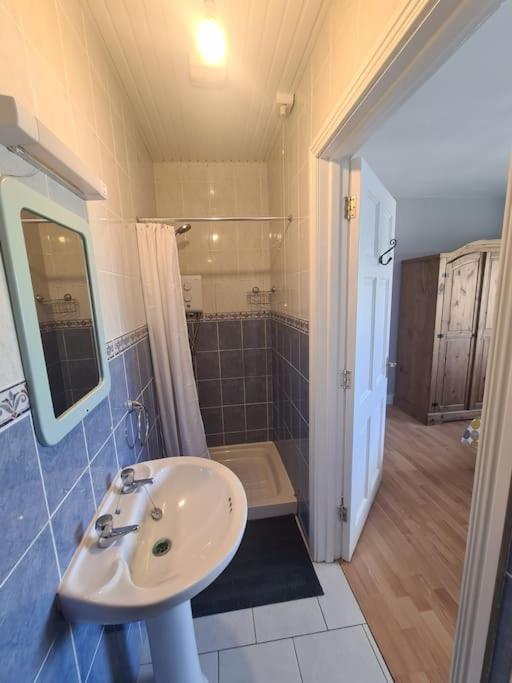 Bundoran Seaside Stays House - WiFi, large spacious home view 2