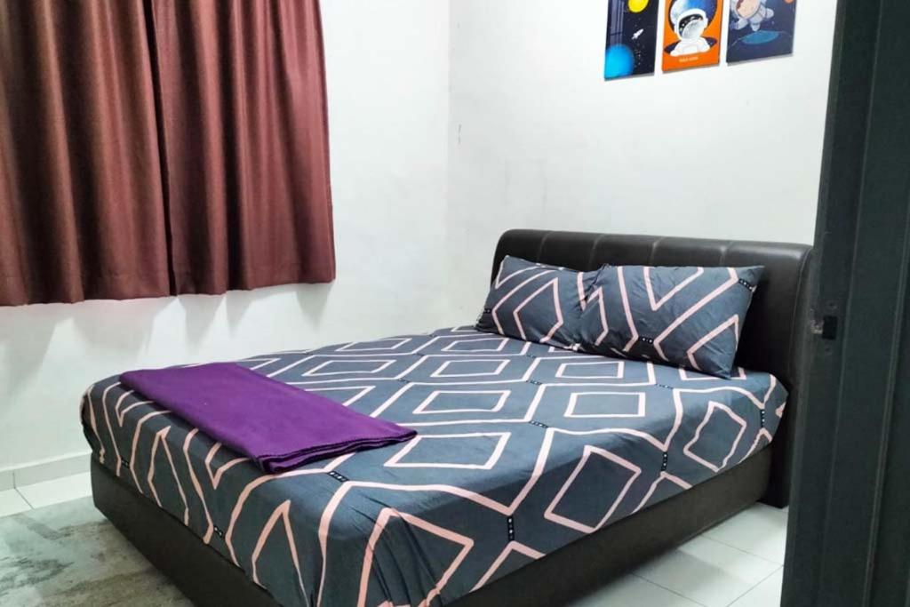 IRIS 55 Corner Lot House Malay Only With Wi-Fi