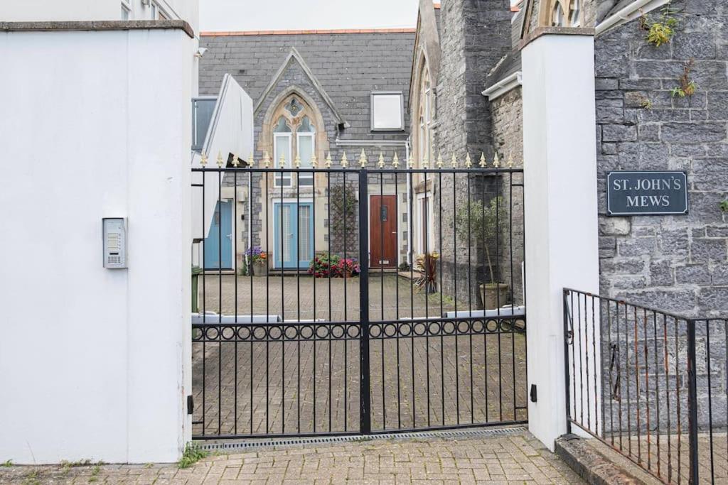 Beautiful House City Conversion, FREE PARKING view 4