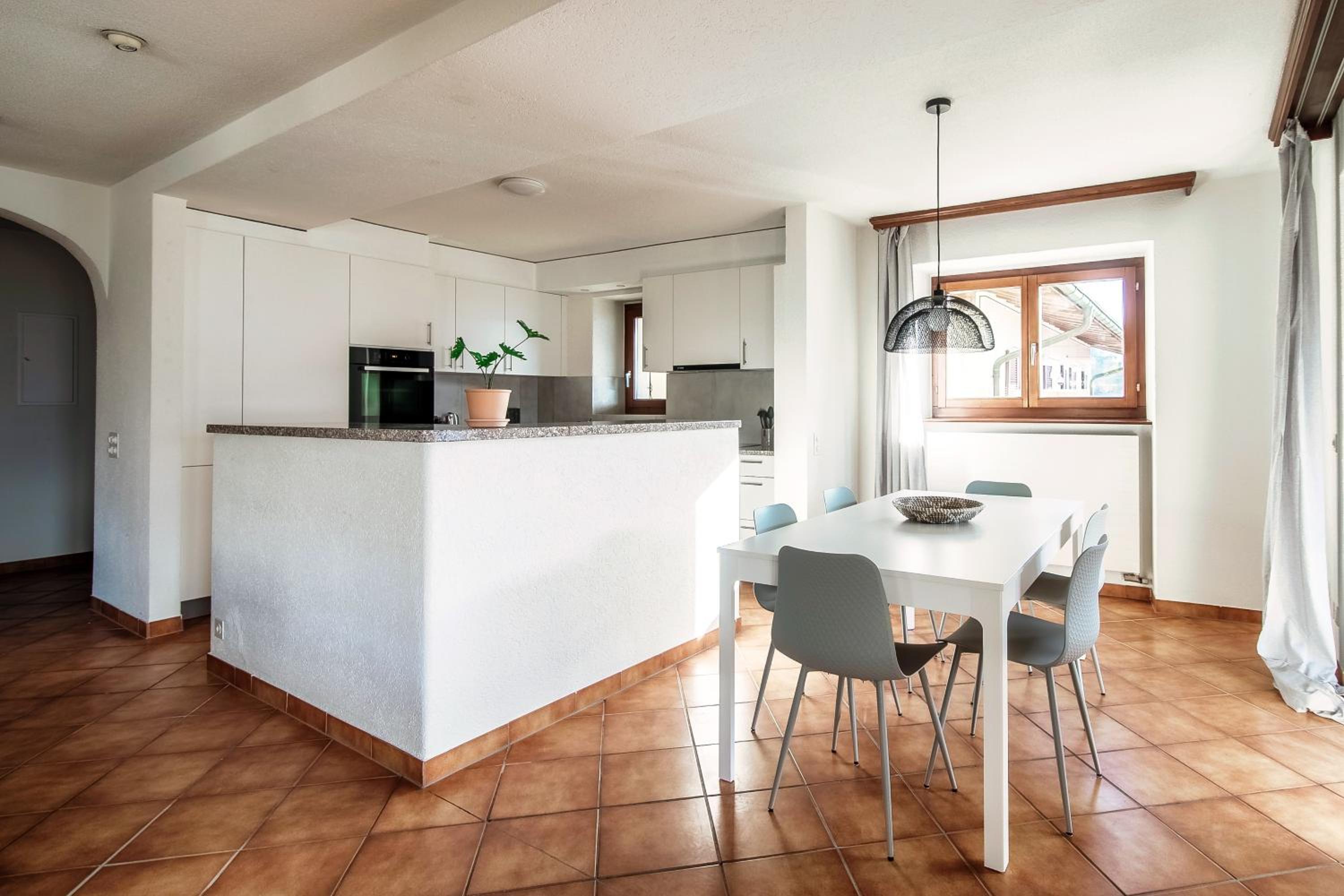 Lilia Apartment by Quokka 360 - large flat with panoramic view of Locarno