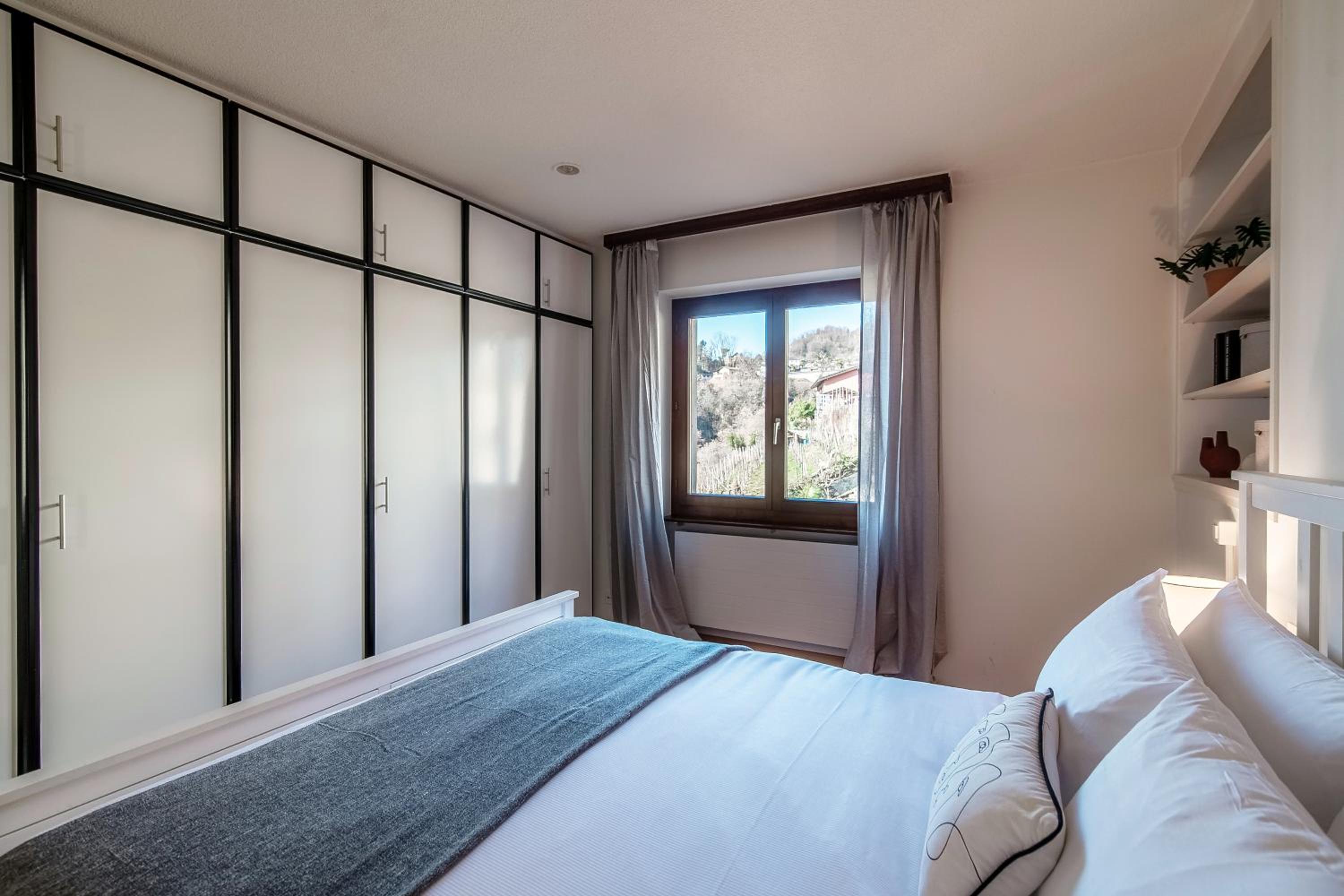 Lilia Apartment by Quokka 360 - large flat with panoramic view of Locarno