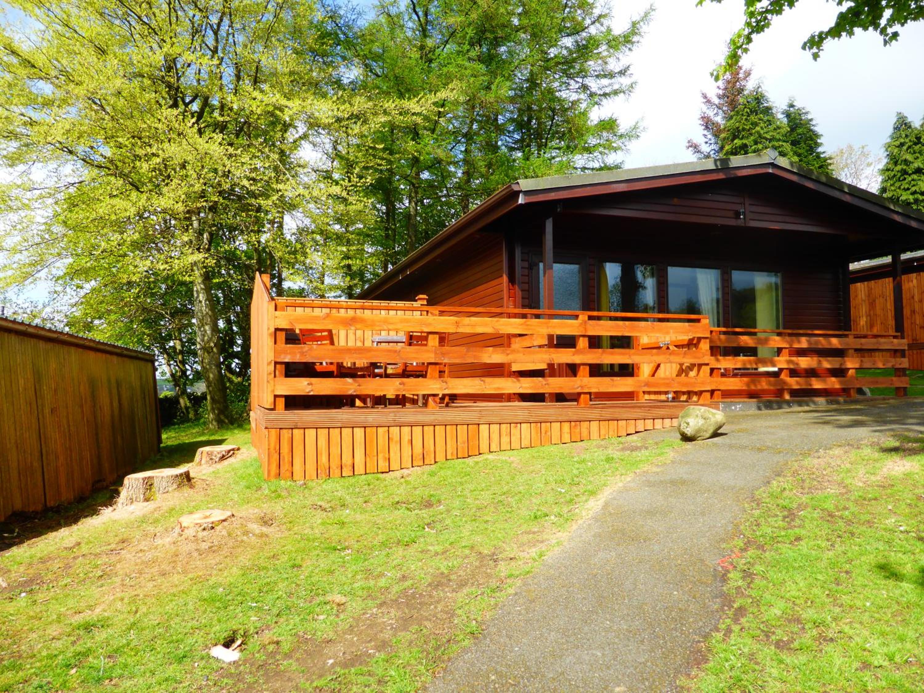 Birch Lodge 13 with Hot Tub