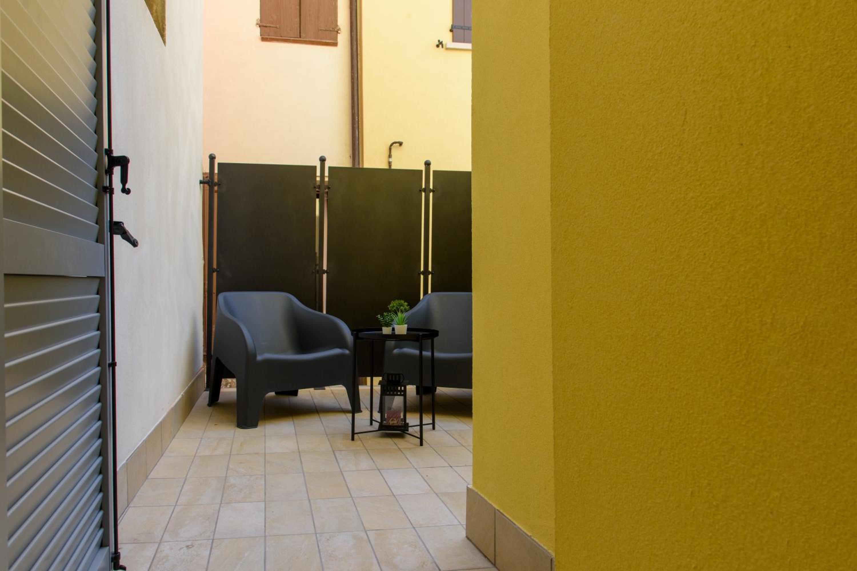 -Le stanze dei Pico- Wi-Fi, nel cuore di Mirandola - una terrazza unica sul tetto, photo 72