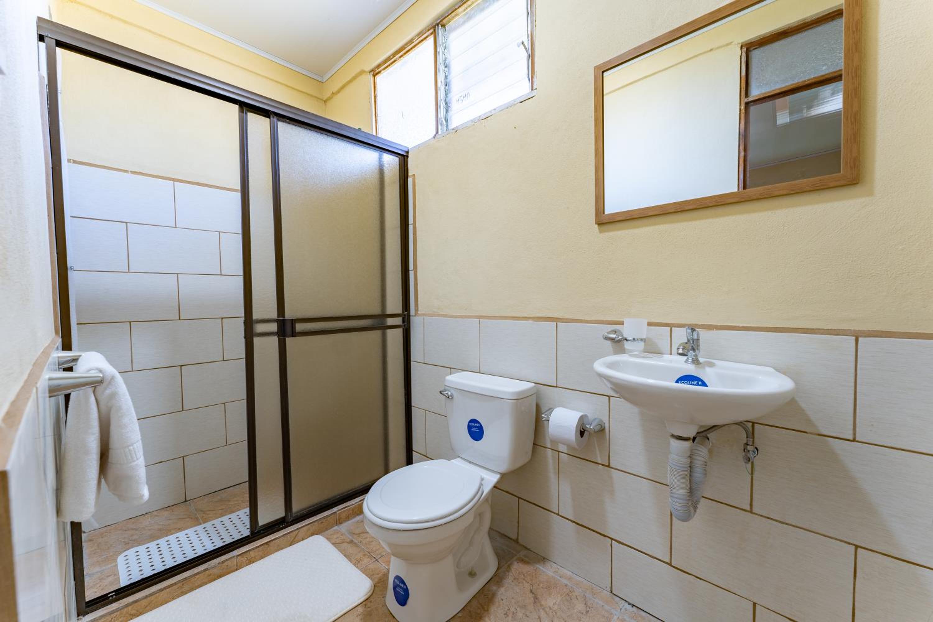 Hotel El Cocobolo Food&Rest Room 3 B&B WiFi AC Pkg Free Swimmingpool