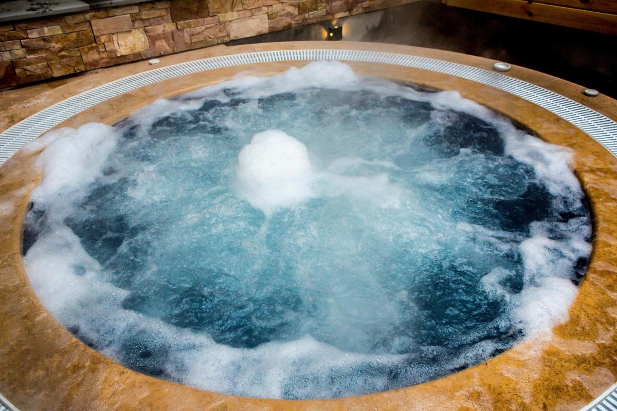 Jacuzzi