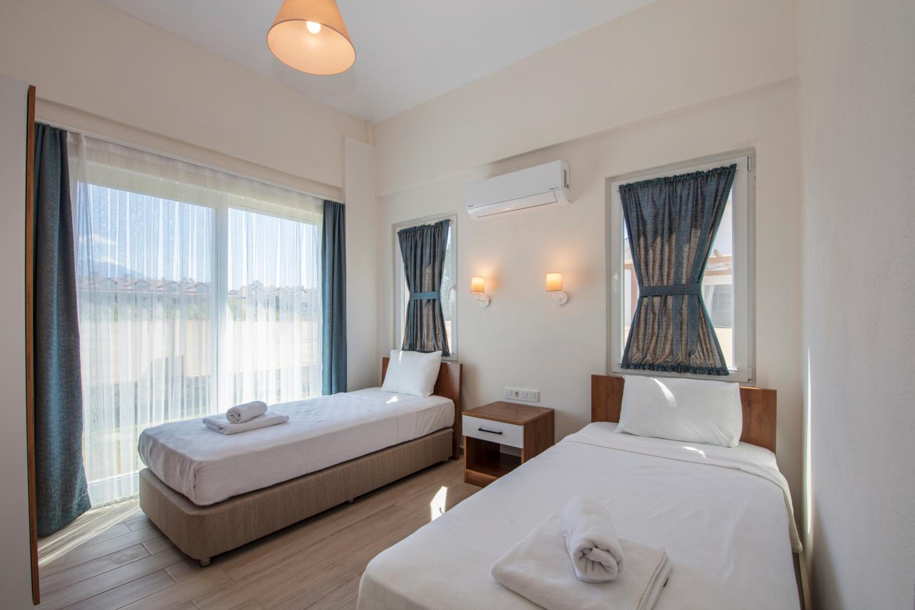 SunTeos Villa Suites - Image 21