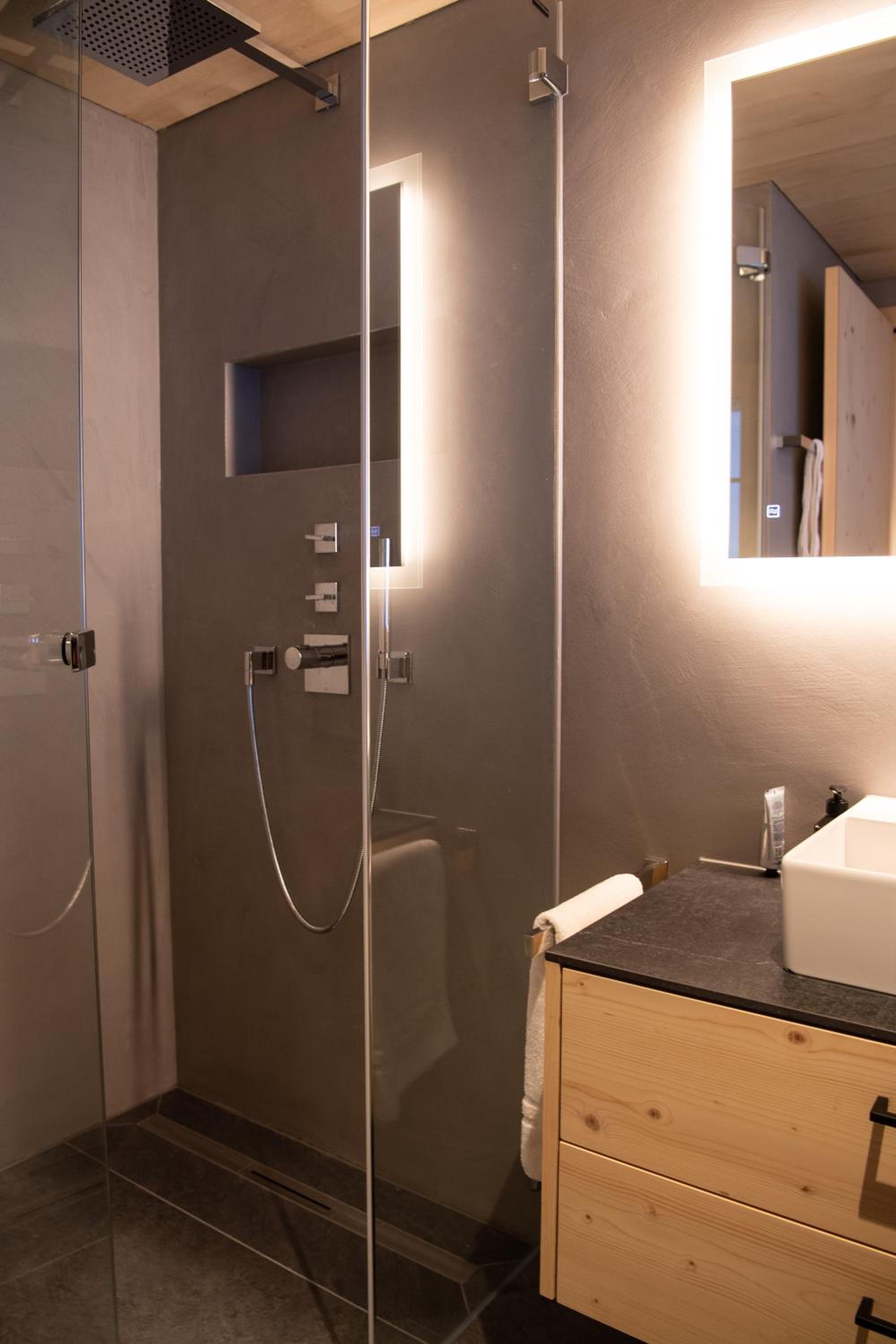 Chalet mit Kino und Jacuzzi in Gsteig b. Gstaad