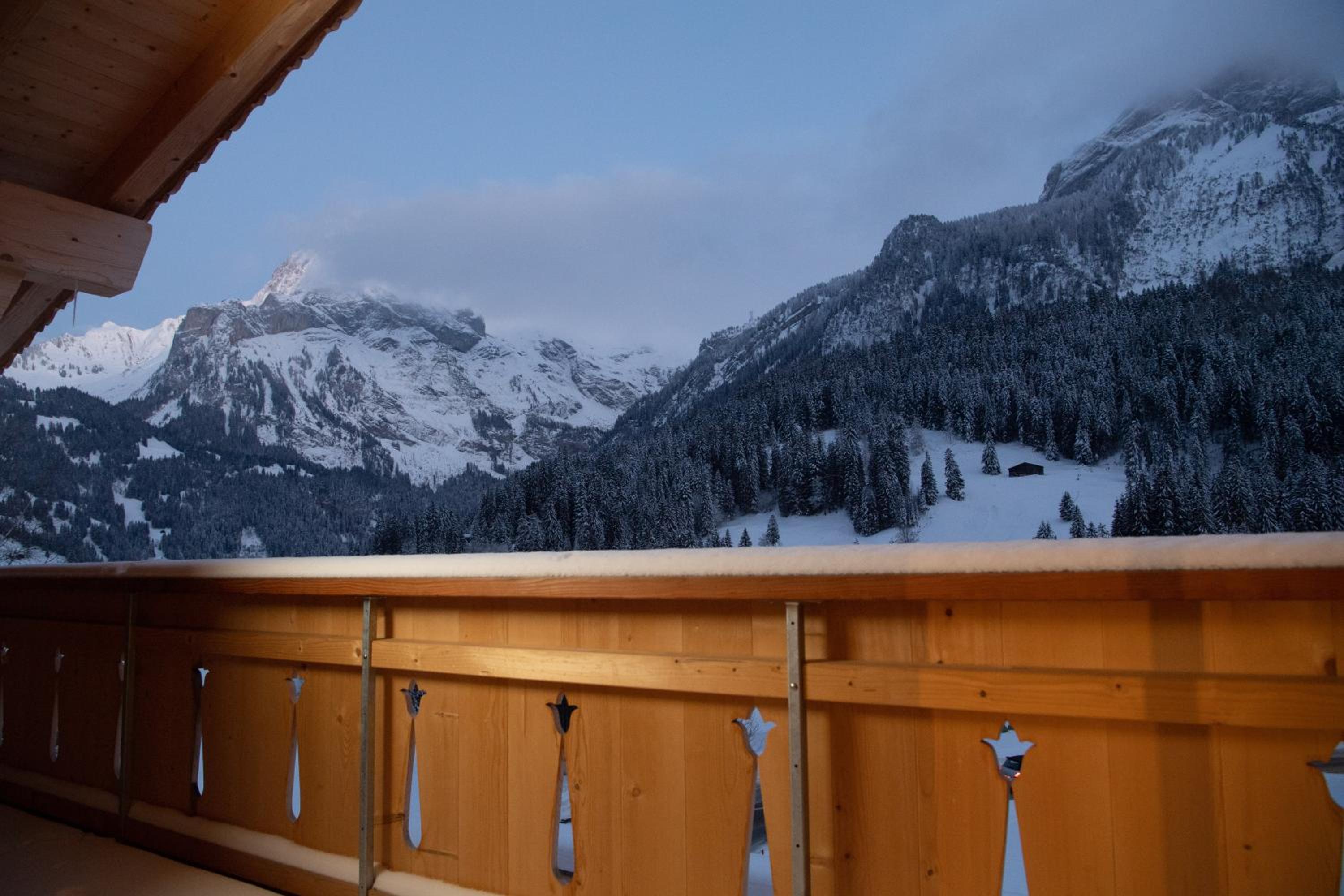 Chalet mit Kino und Jacuzzi in Gsteig b. Gstaad