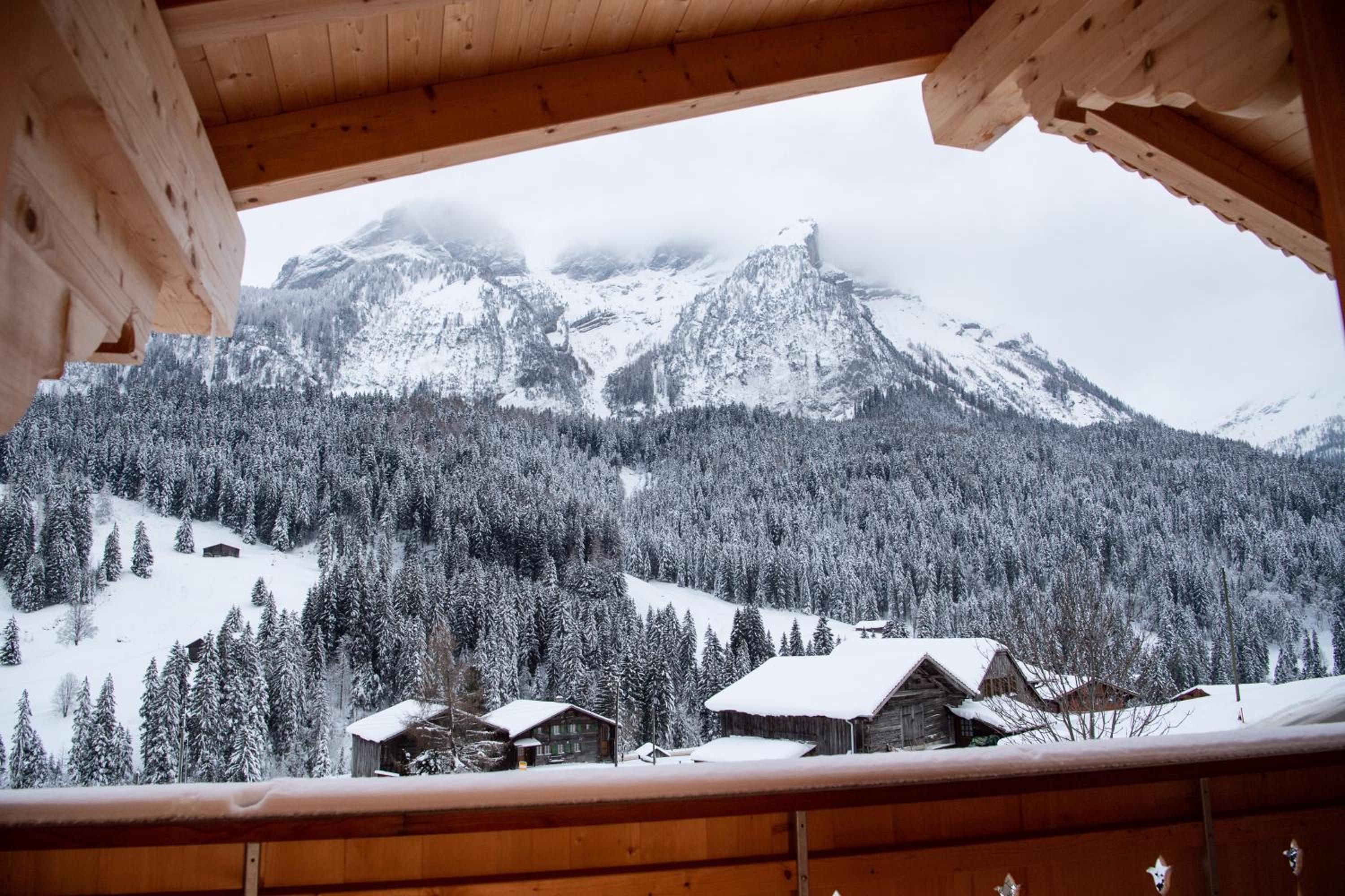 Chalet mit Kino und Jacuzzi in Gsteig b. Gstaad