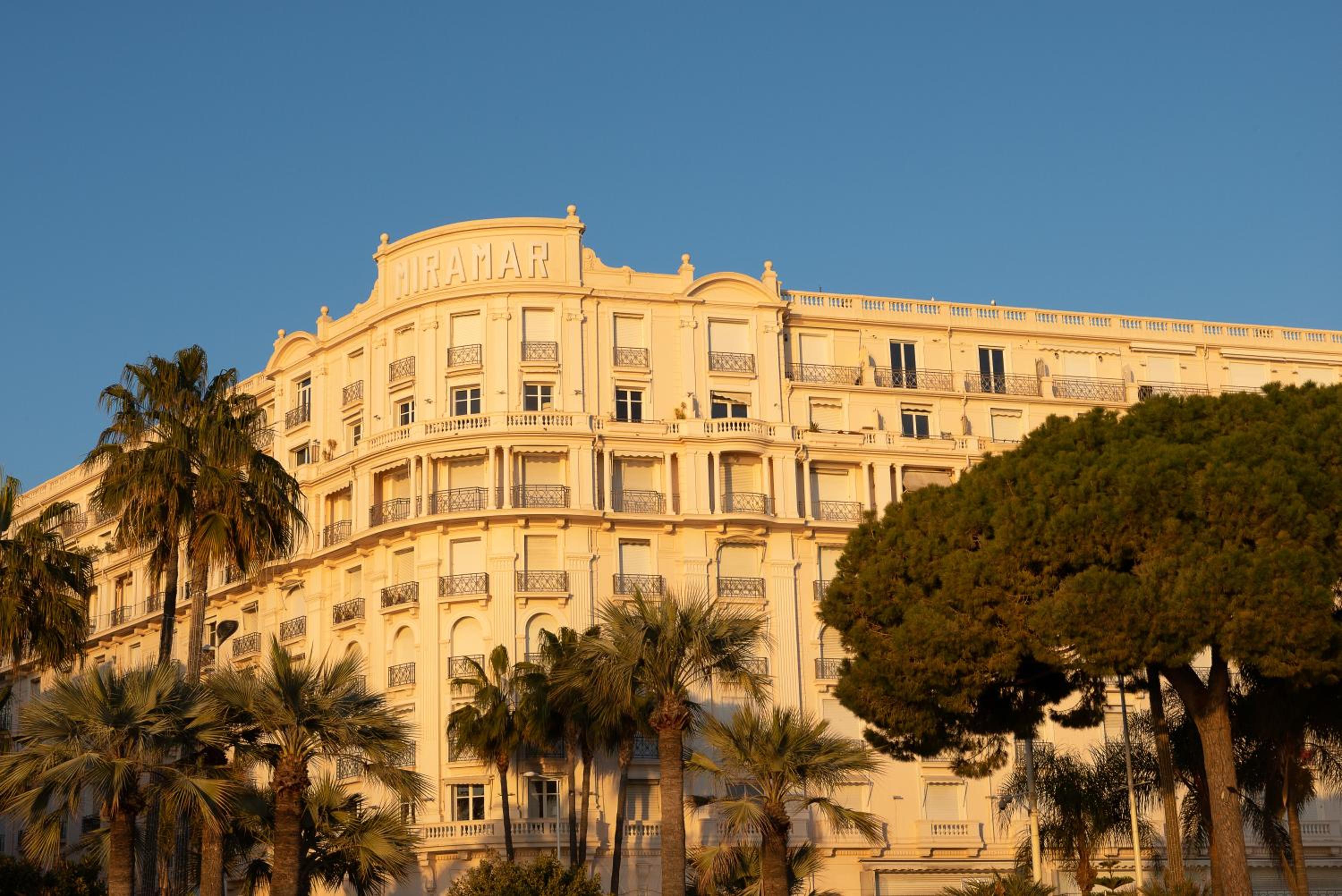 CROISETTE VUE MER LATERALE