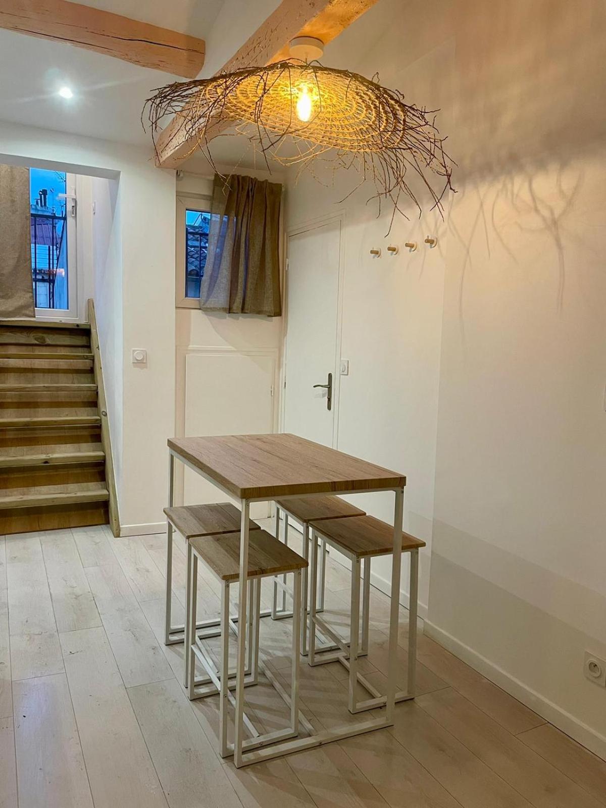 LaFrenchCasa Noailles view 3