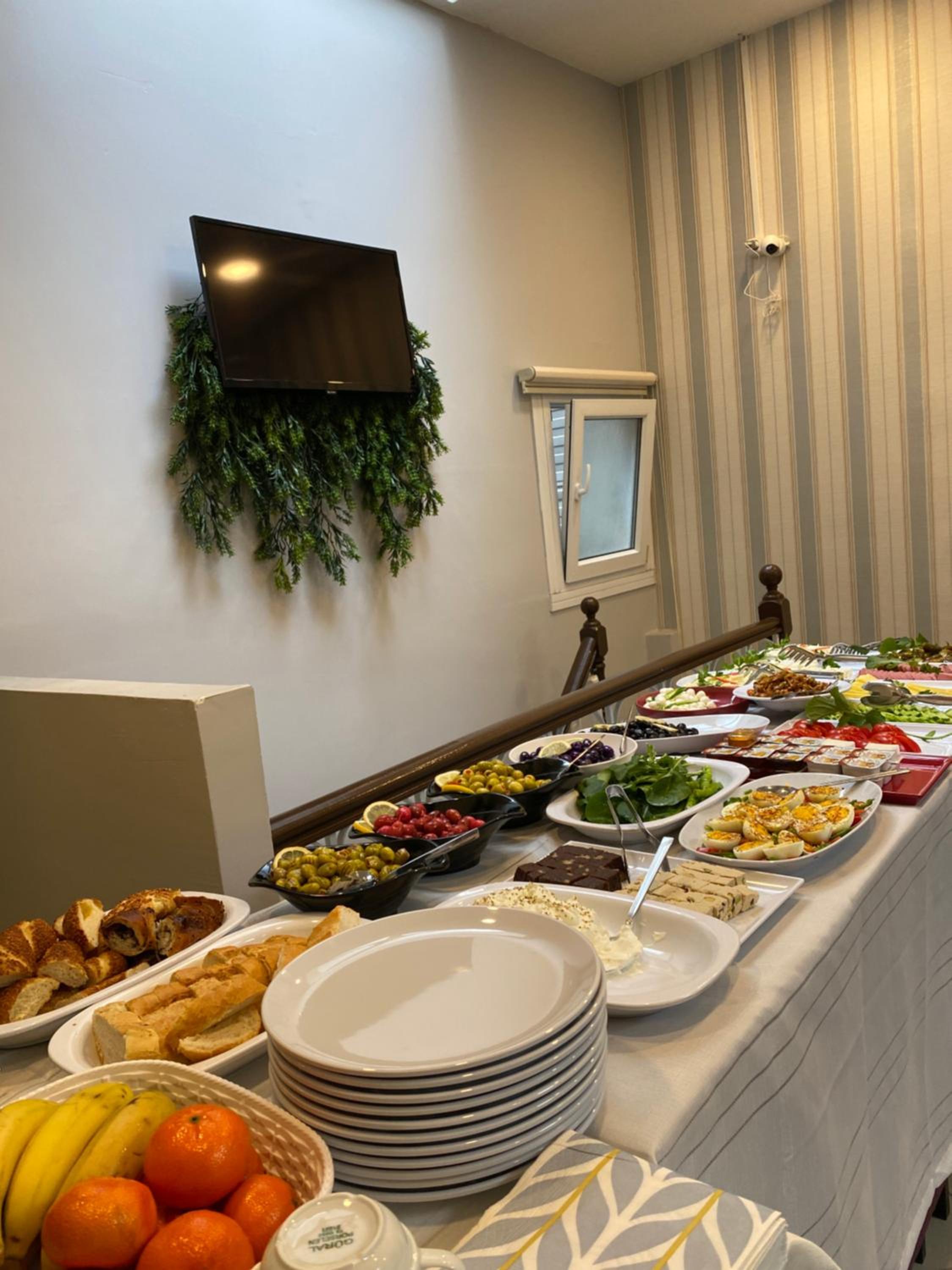 Bonita Apart - Image 76