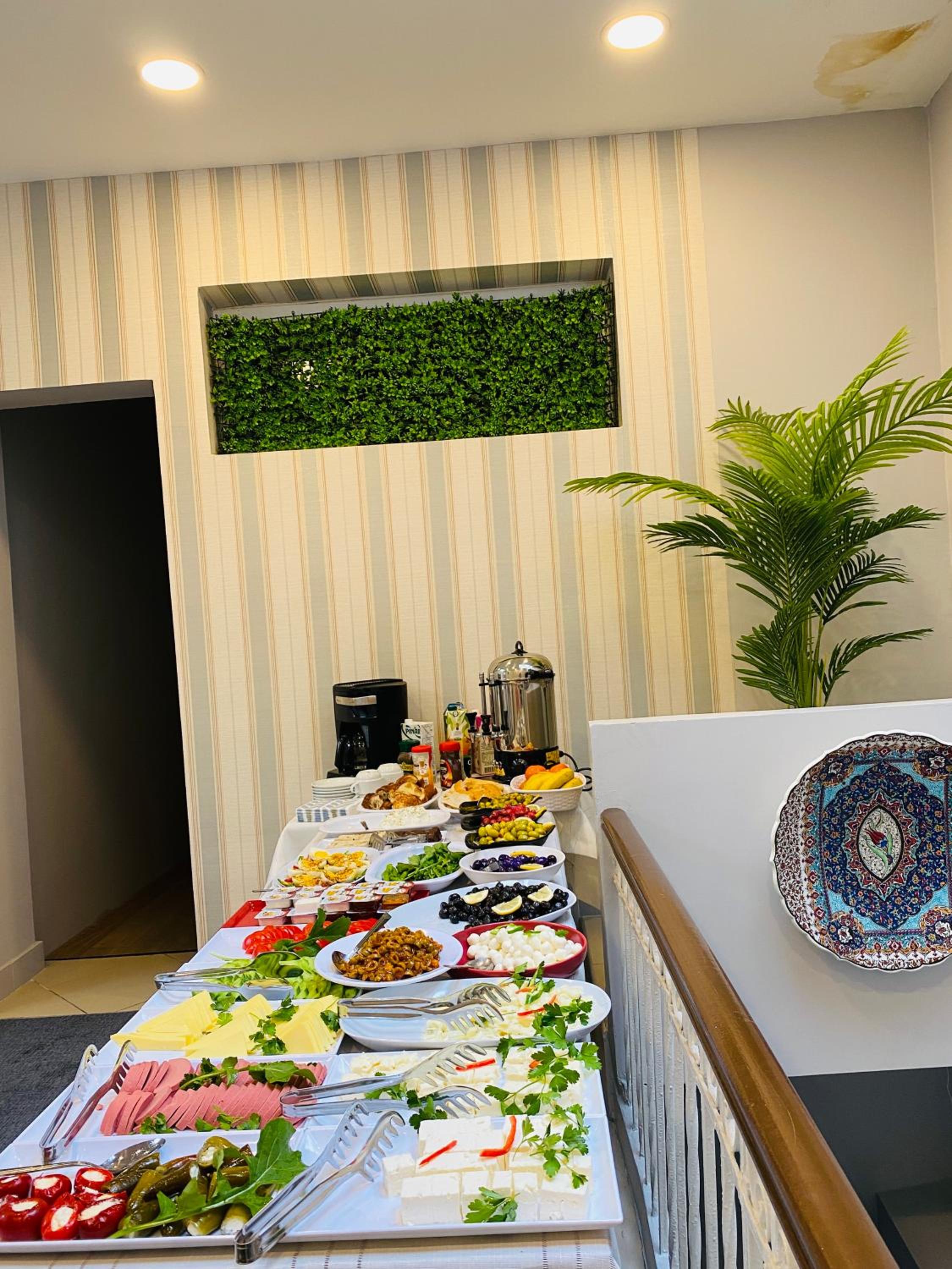 Bonita Apart - Image 77