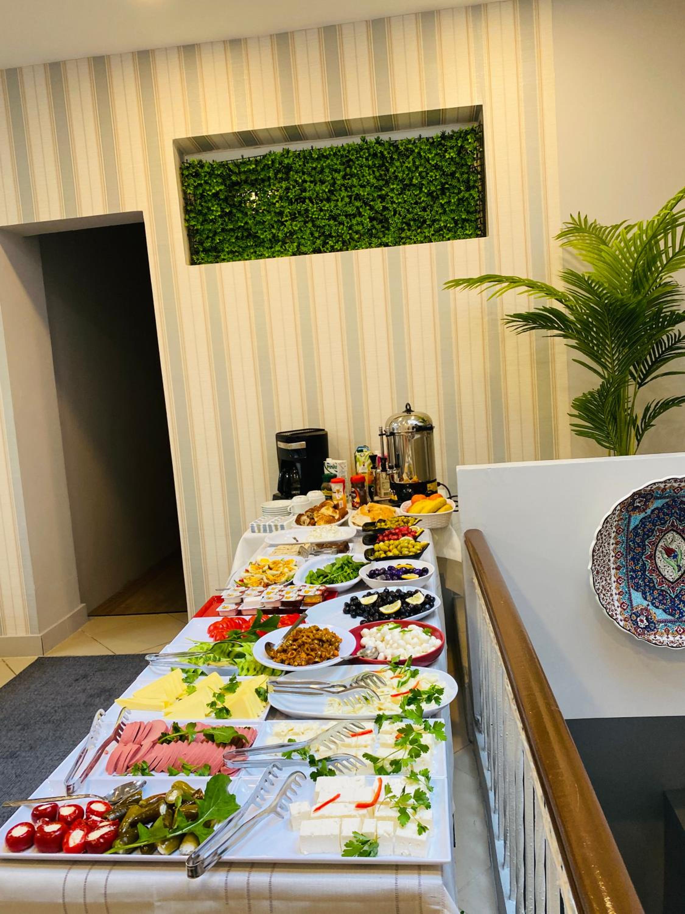 Bonita Apart - Image 78