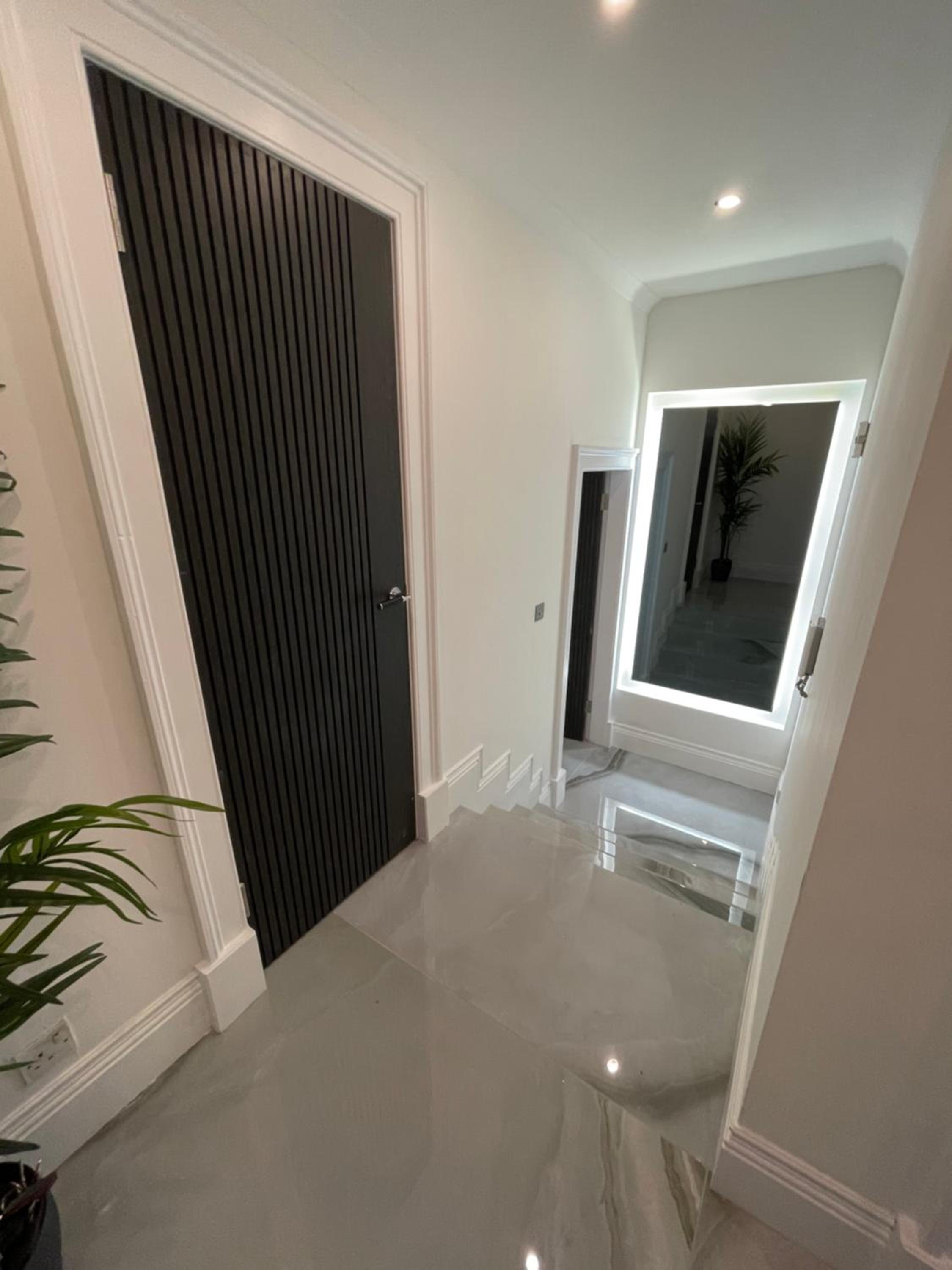 Luxury 2BR Apartment On Royal Mile view 4