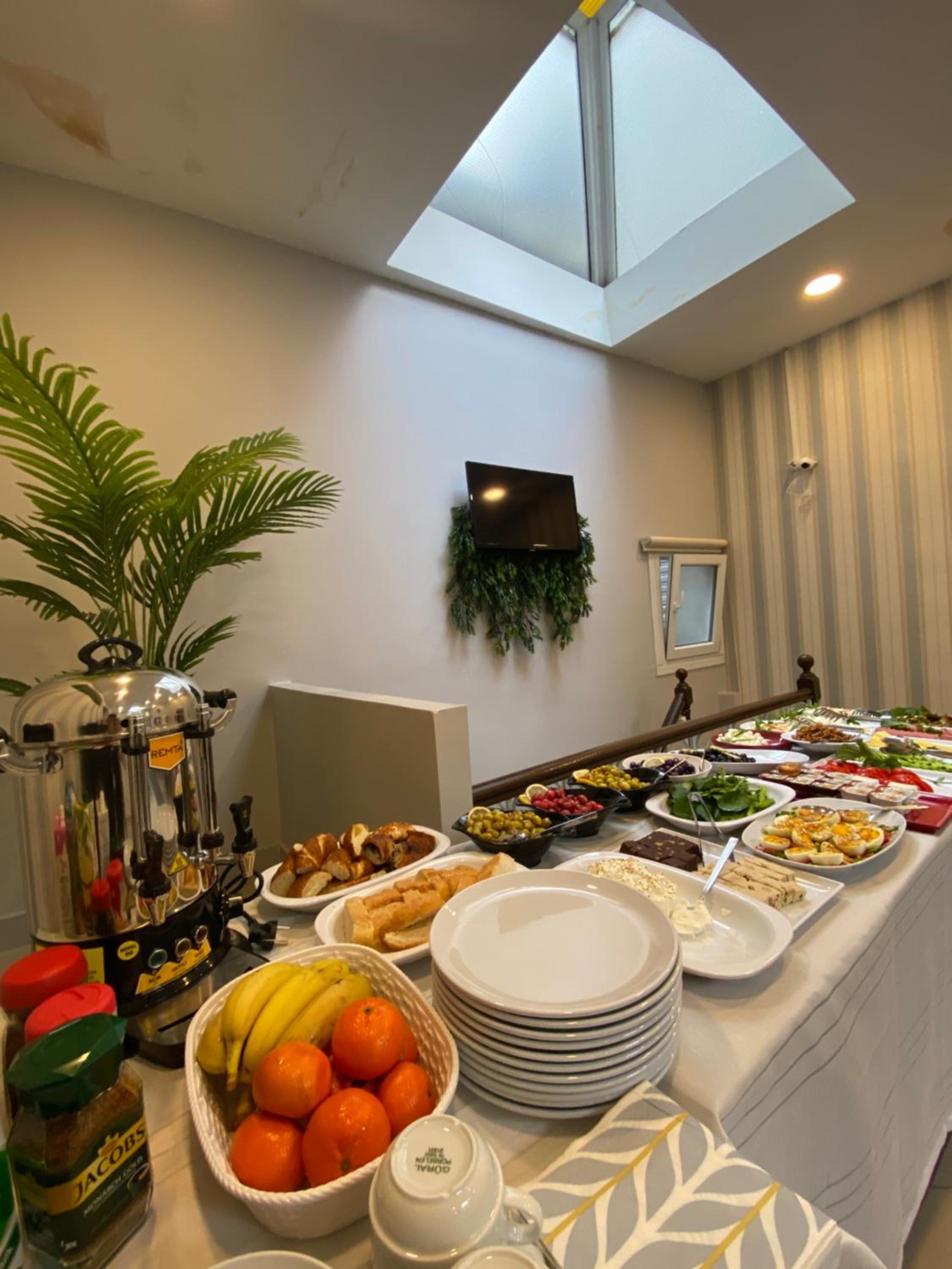 Bonita Apart - Image 79