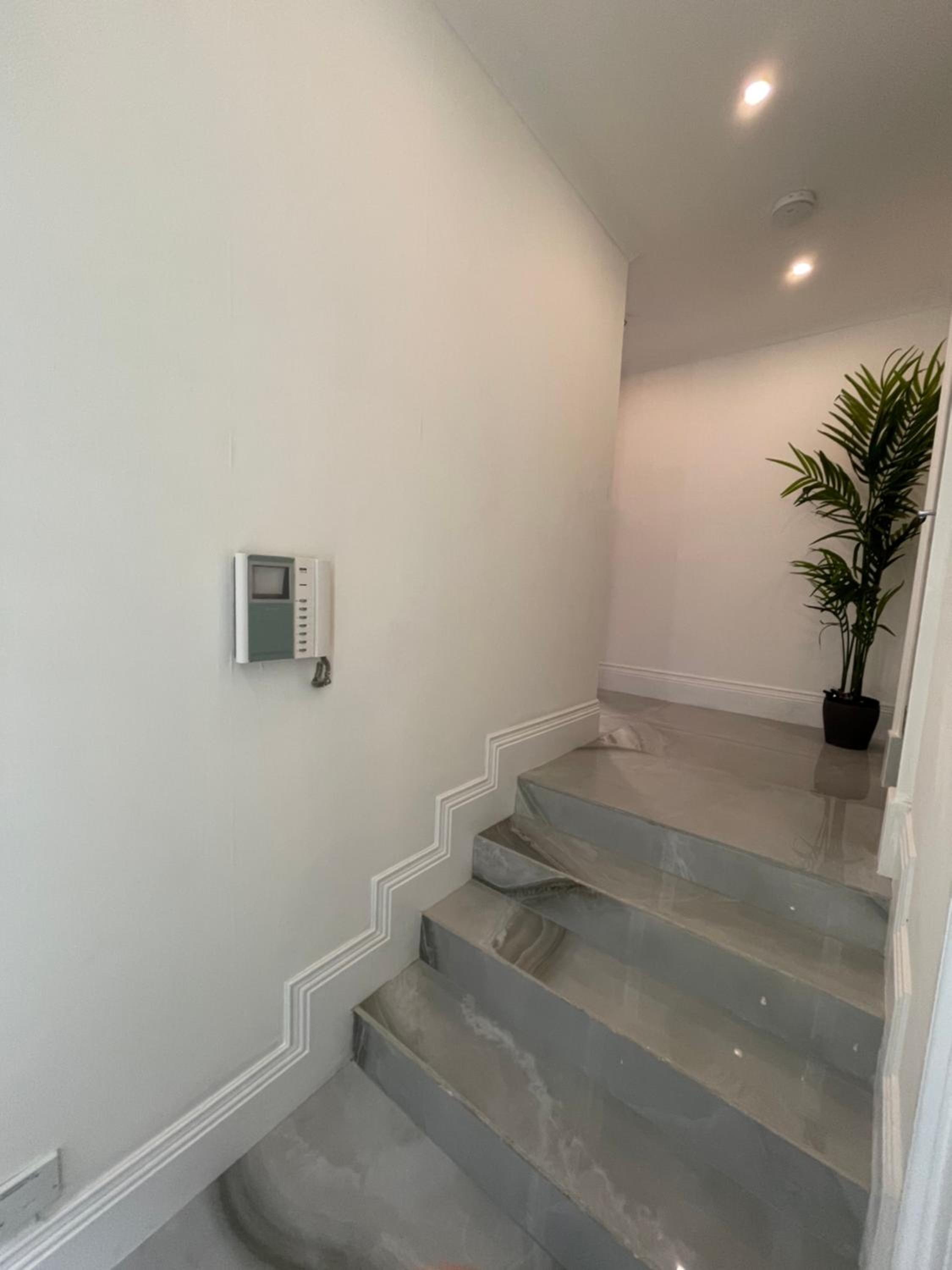 Luxury 2BR Apartment On Royal Mile view 3